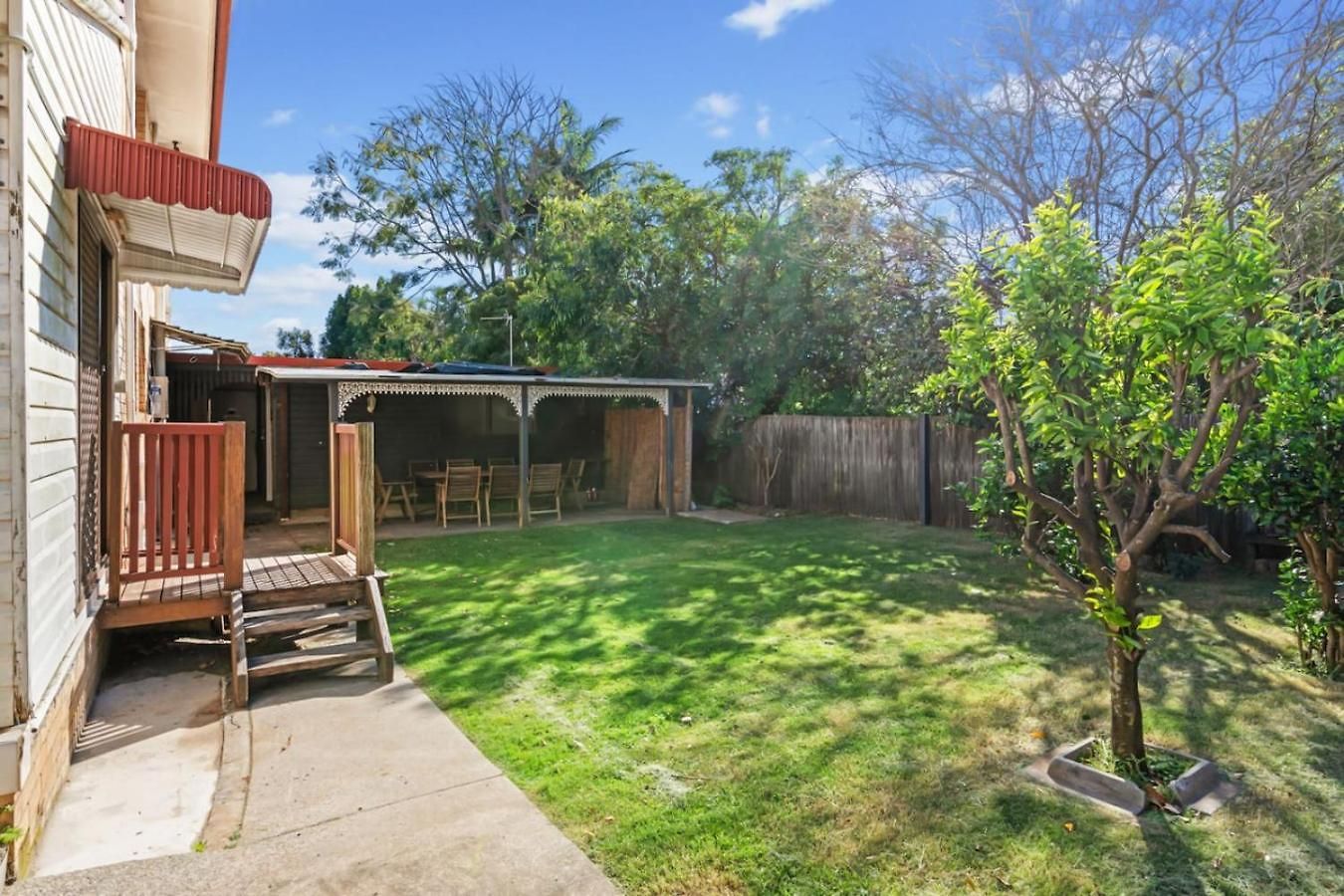 Sunny 4br With Pool In Prime Location