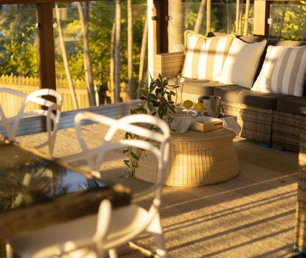 Tropical Tranquility Spacious Family Leafy Oasis Holiday home Brisbane