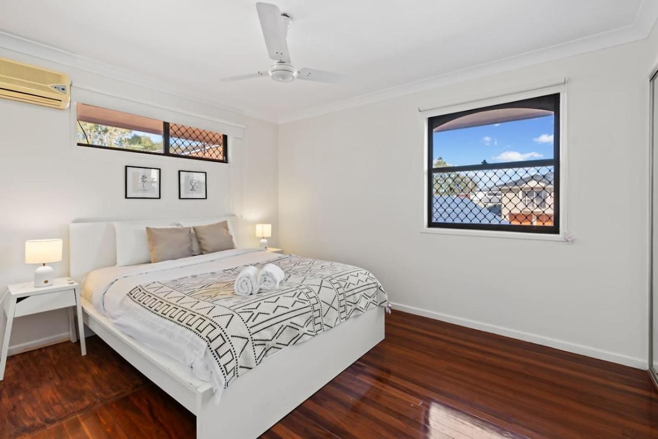 Sunny 4br With Pool In Prime Location Holiday home Brisbane