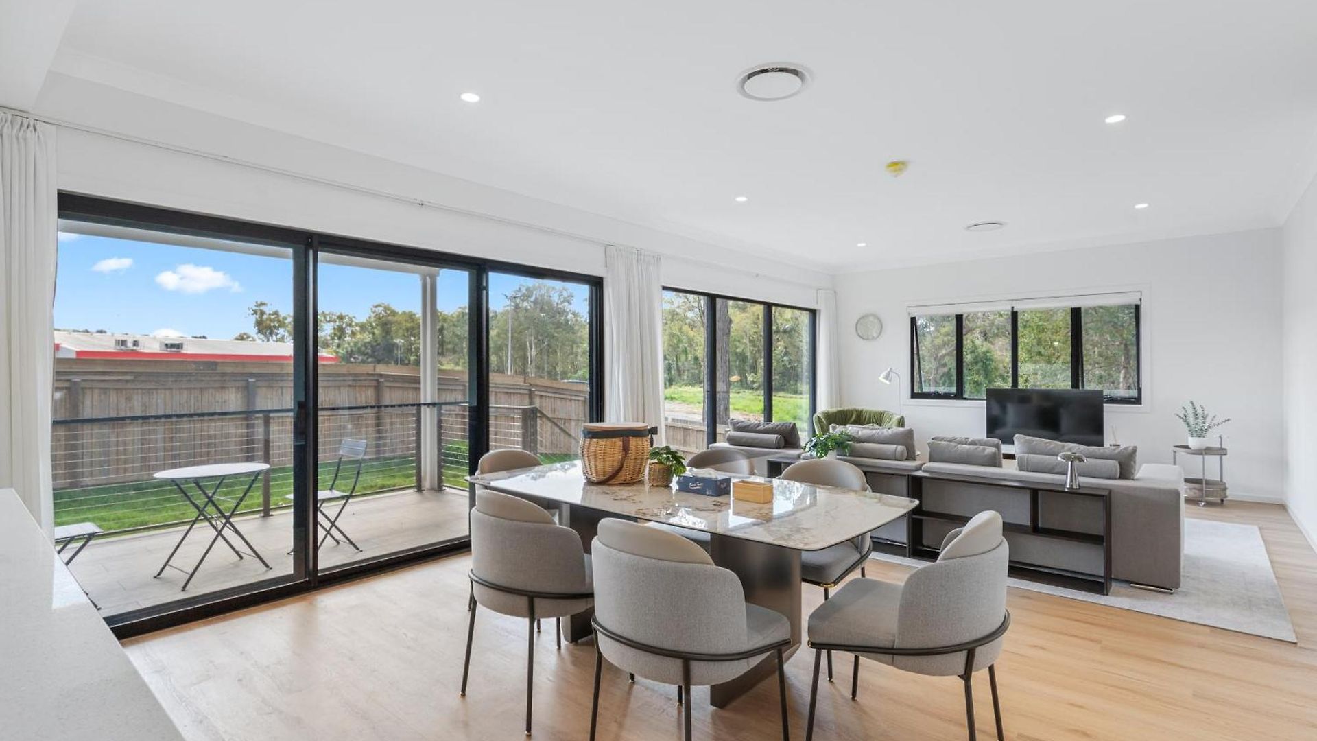 Cassa Aura Place - Modern 4br Homes * Brisbane