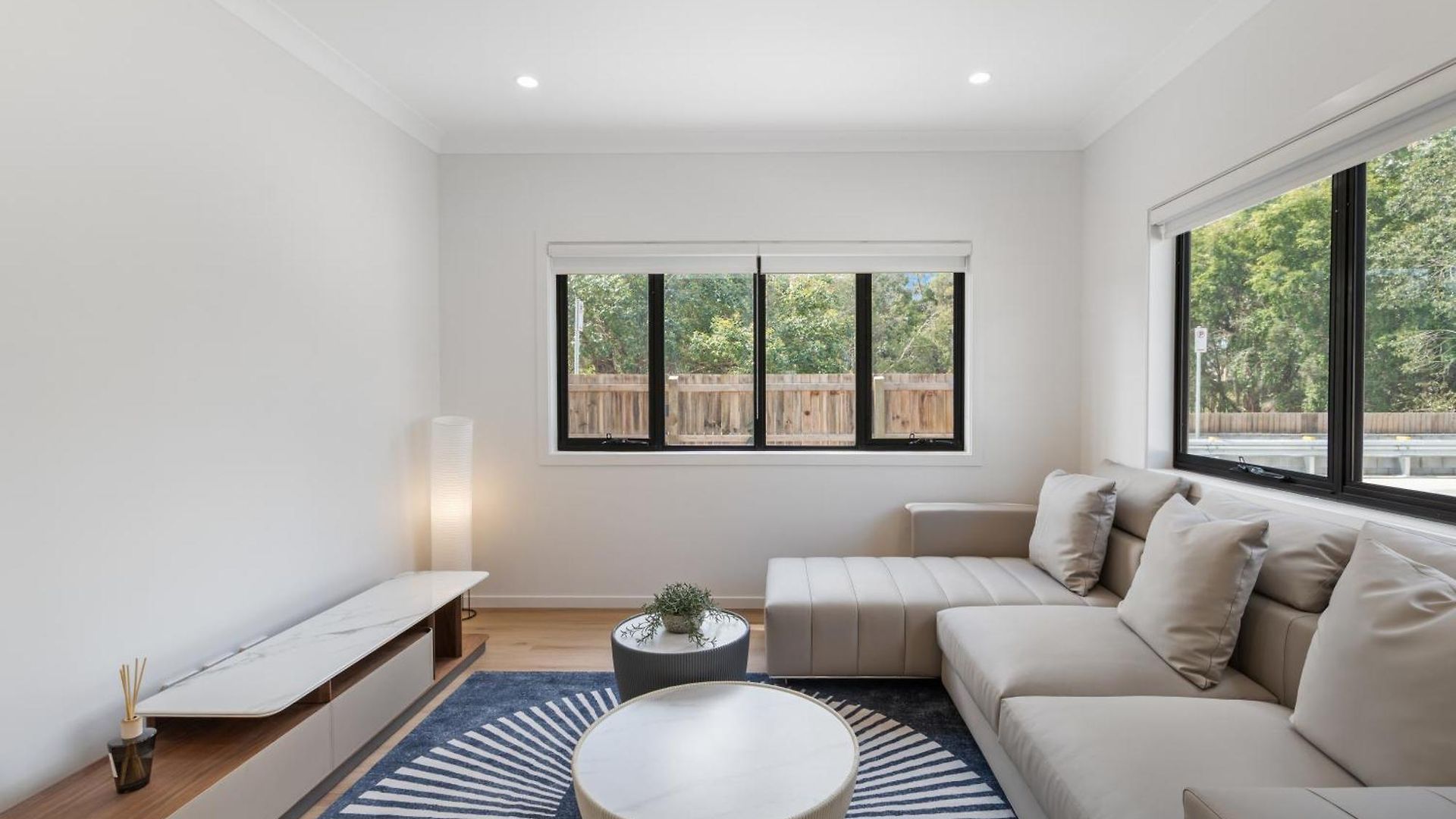 Cassa Aura Place - Modern 4br Homes Brisbane