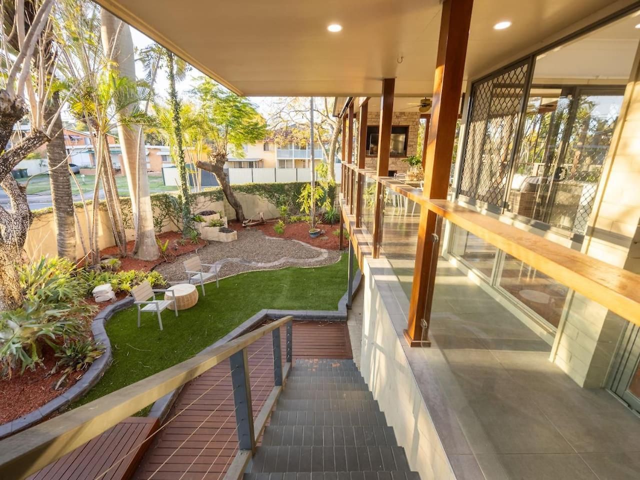 Tropical Tranquility Spacious Family Leafy Oasis