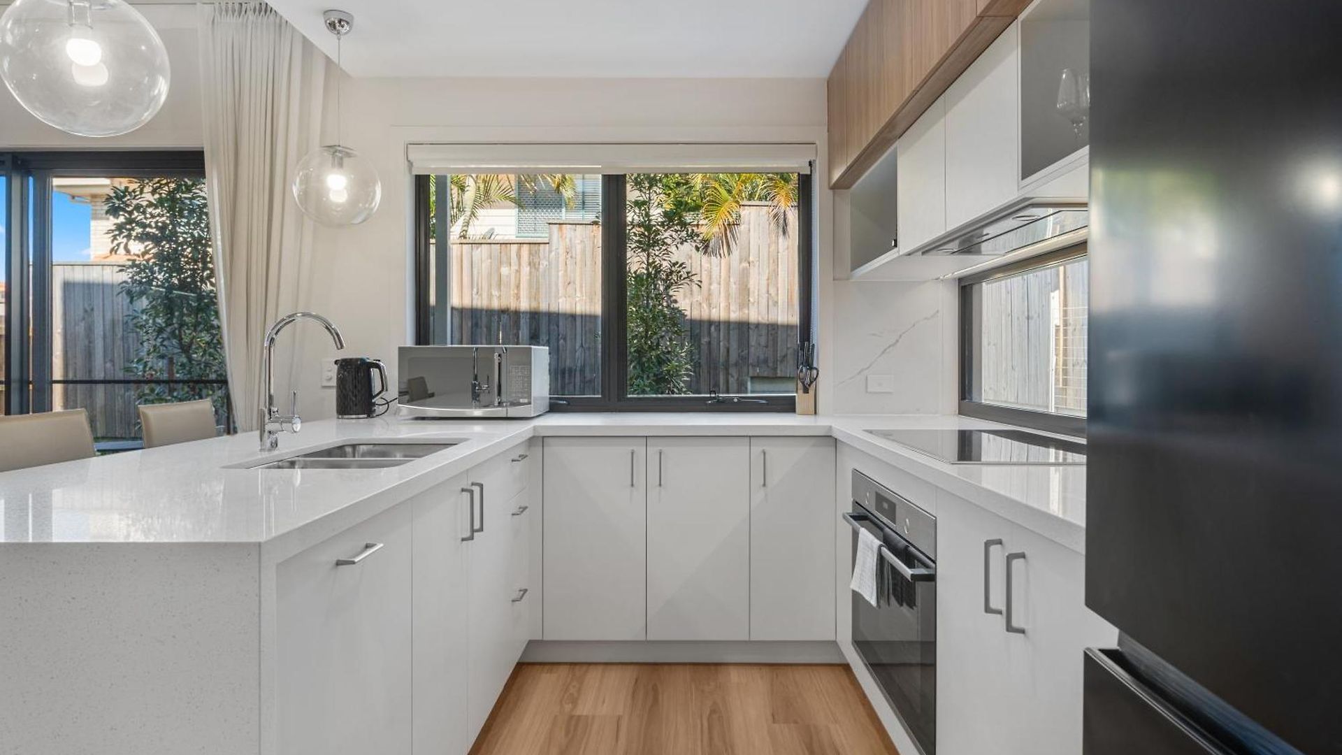 Cassa Aura Place - Modern 4br Homes * Brisbane