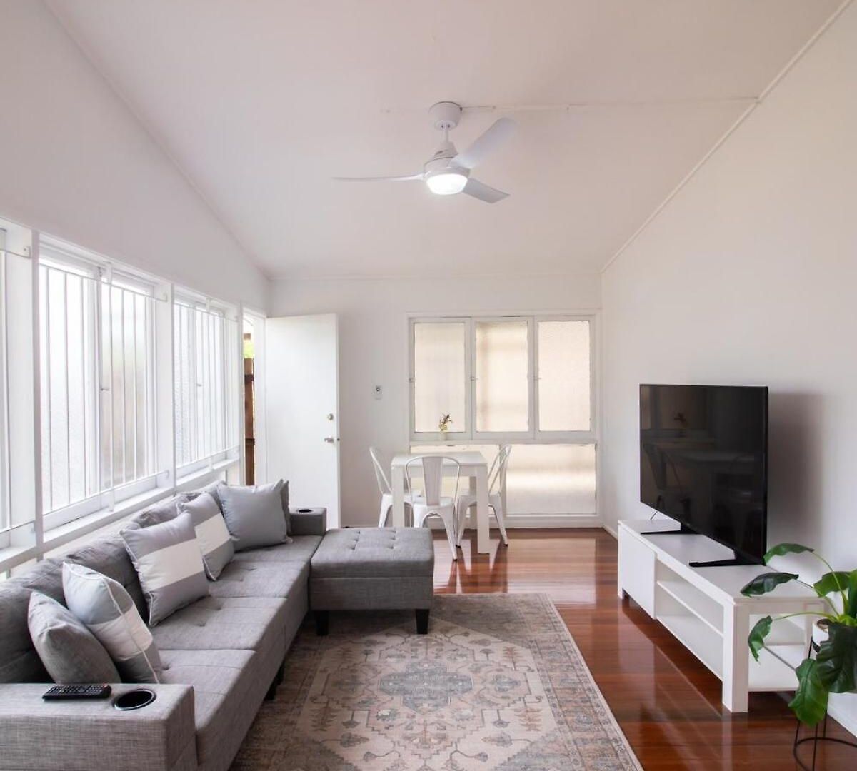 Entire New Renovated 2bedrm Unit Next To Southbank Brisbane