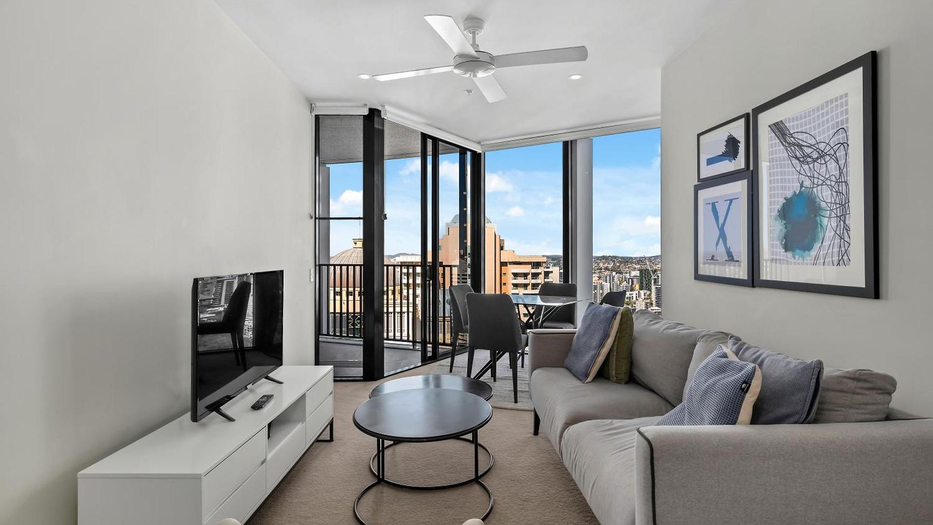 Center 1br With Views, Parking And 5 Star Rooftop Pool Apartment Brisbane