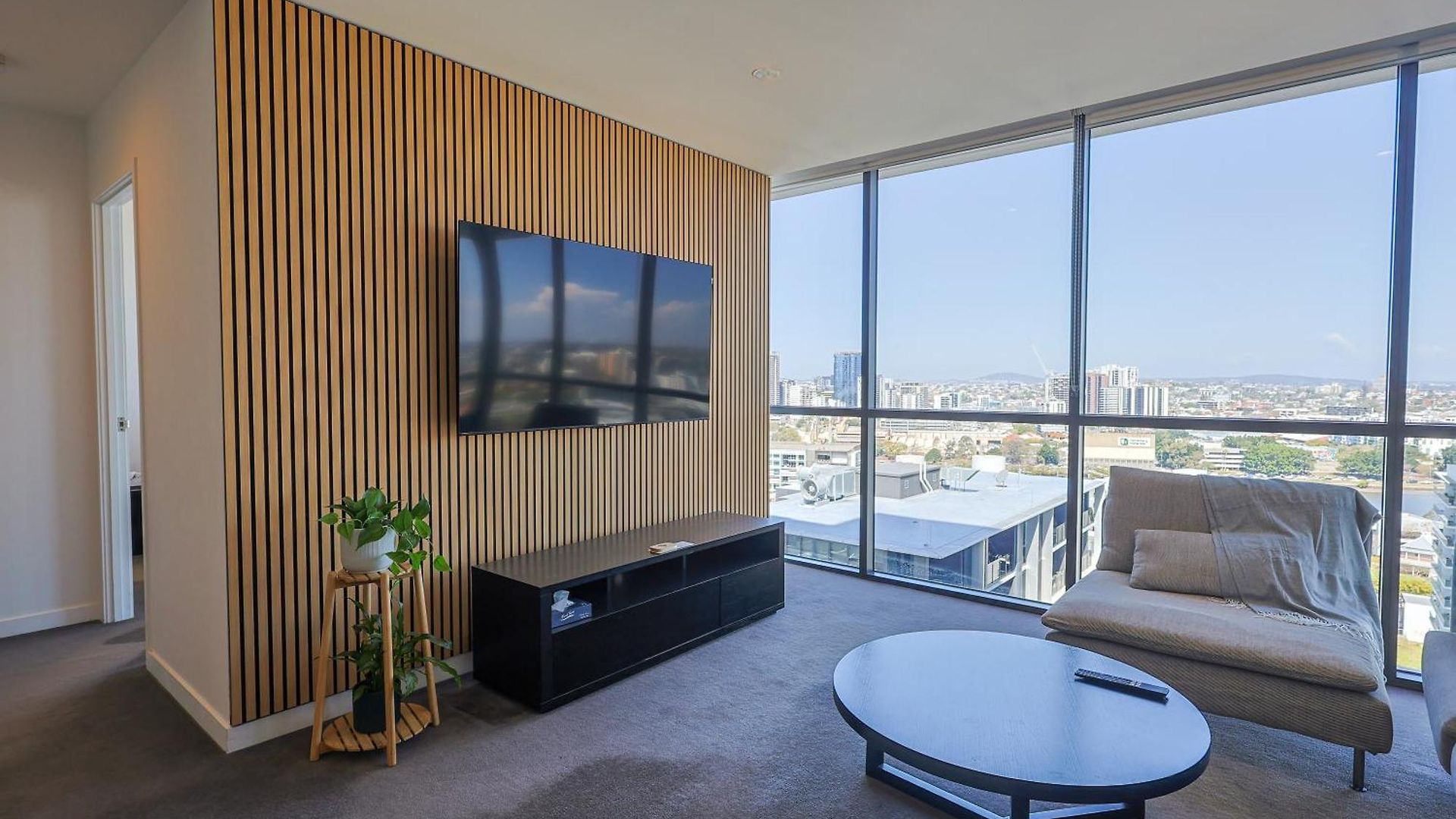 Riverview 2br With Pool And Parking Near Suncorp *