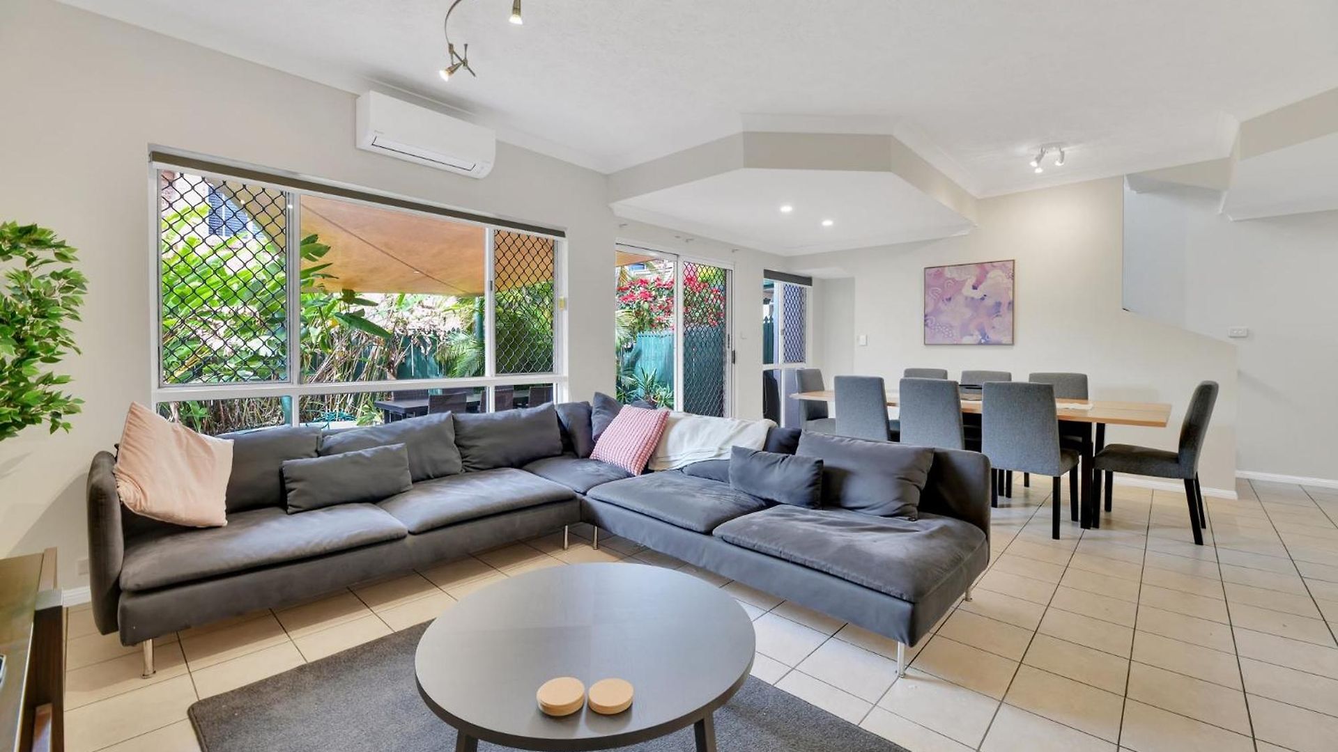 Tranquil 3-bed Unit With Lush Garden Views Apartment Brisbane
