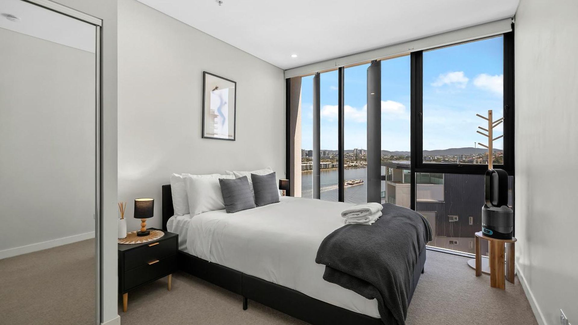 River View 1Br With Amazing Rooftop Pool & Parking