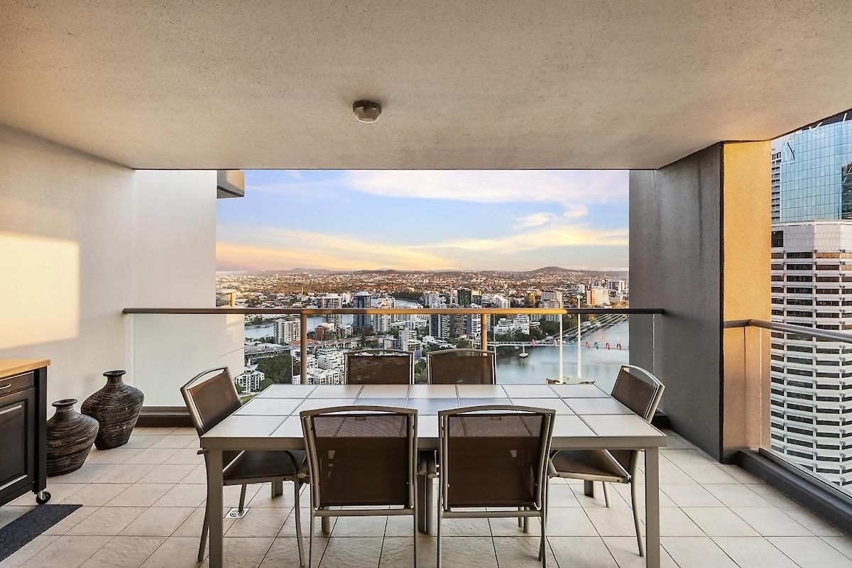 Amazing 2bed-2bath-1car-balcony-views - Cbd *