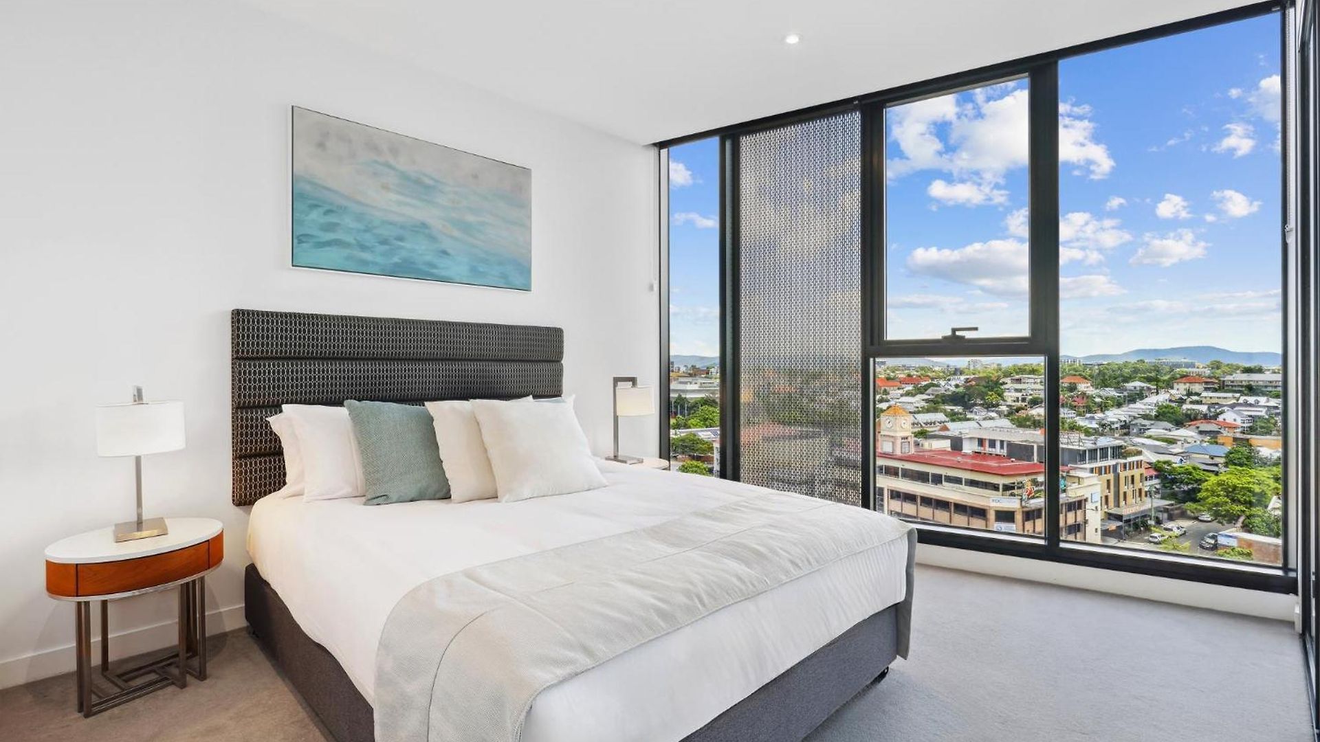 Apartment Chic 1-bedroom With Pool And Gym