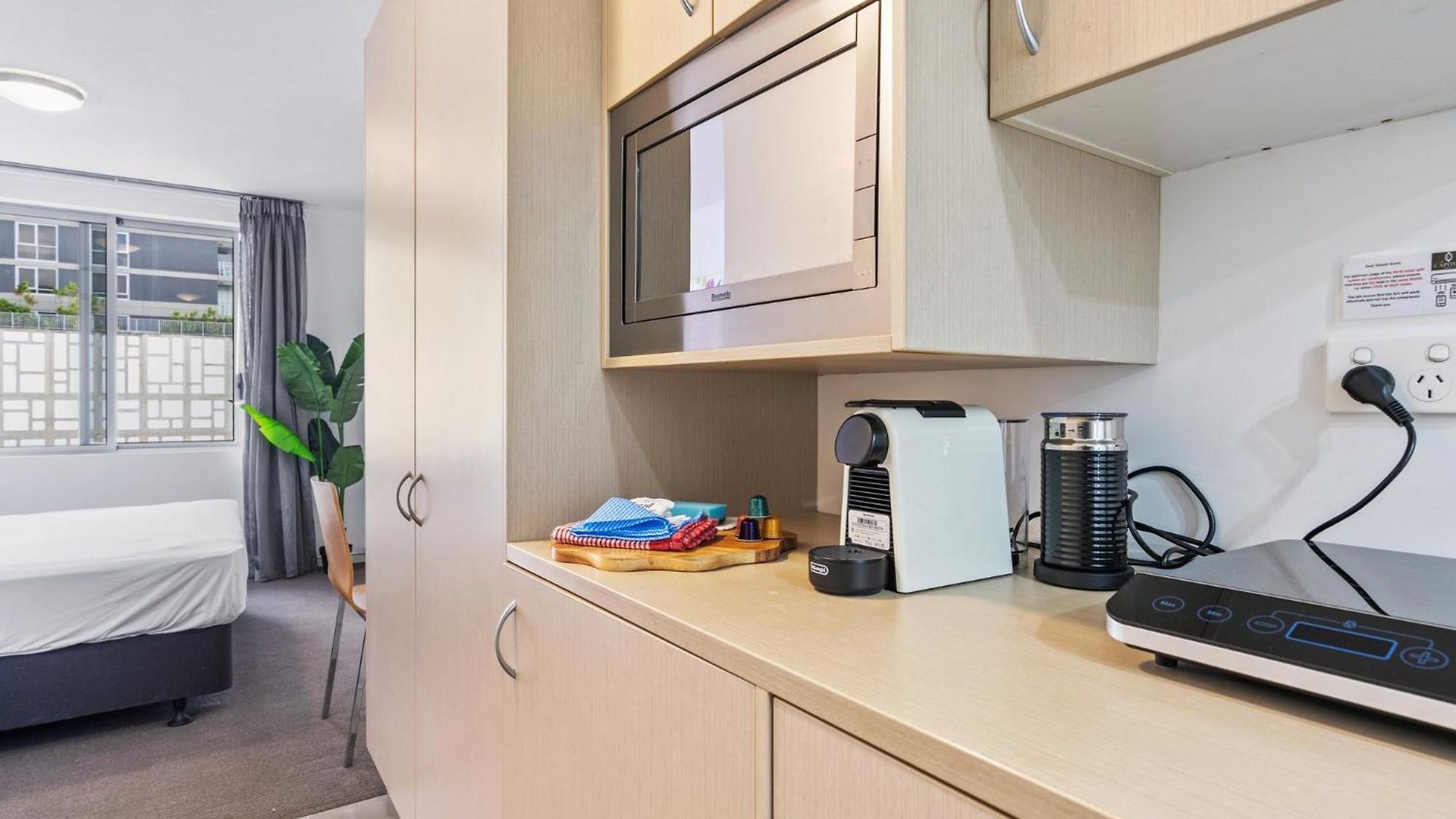 Stylish 1-bed In Vibrant South Apartment Brisbane