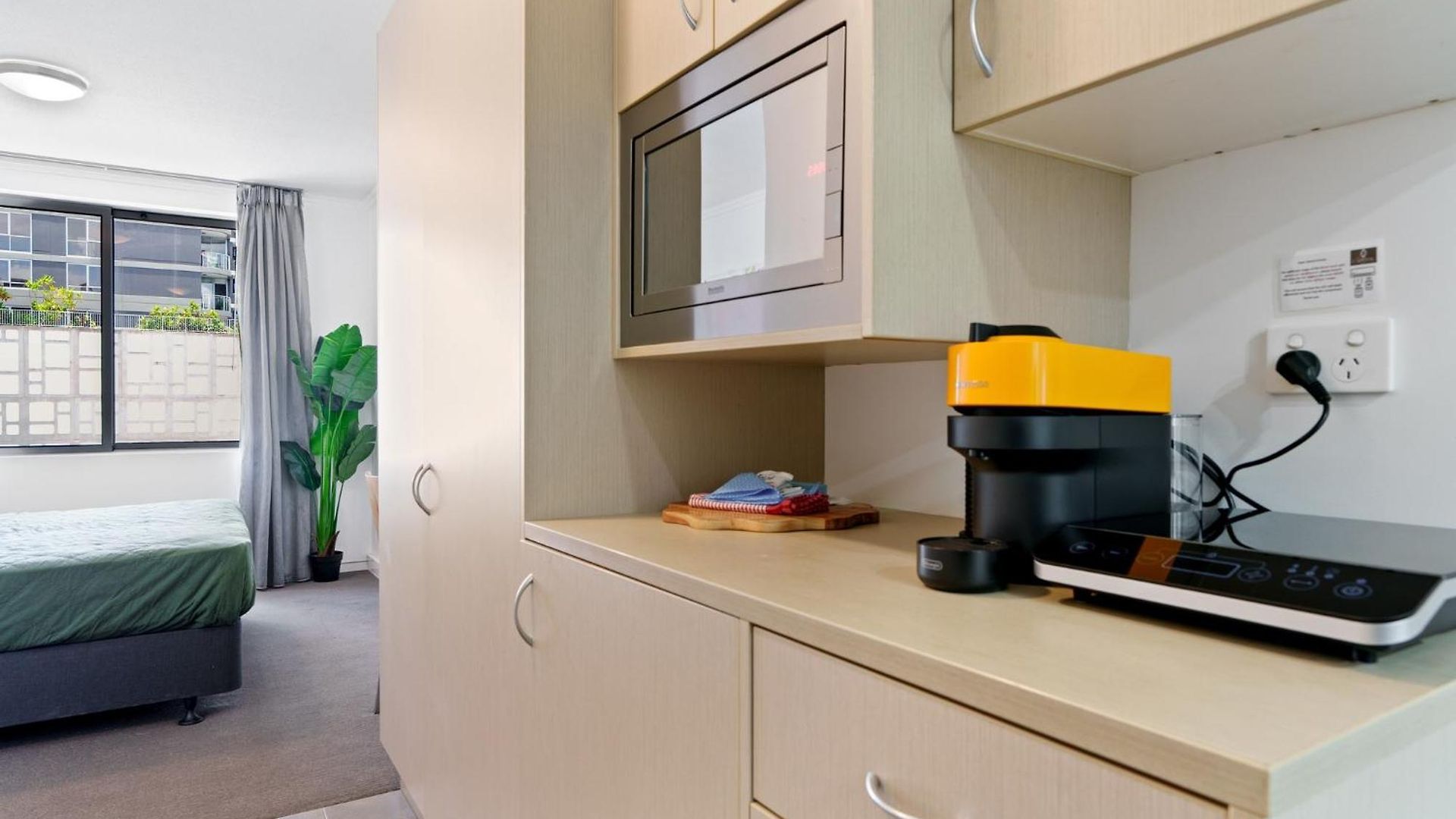 Apartment Stylish 1-bed In Vibrant South *
