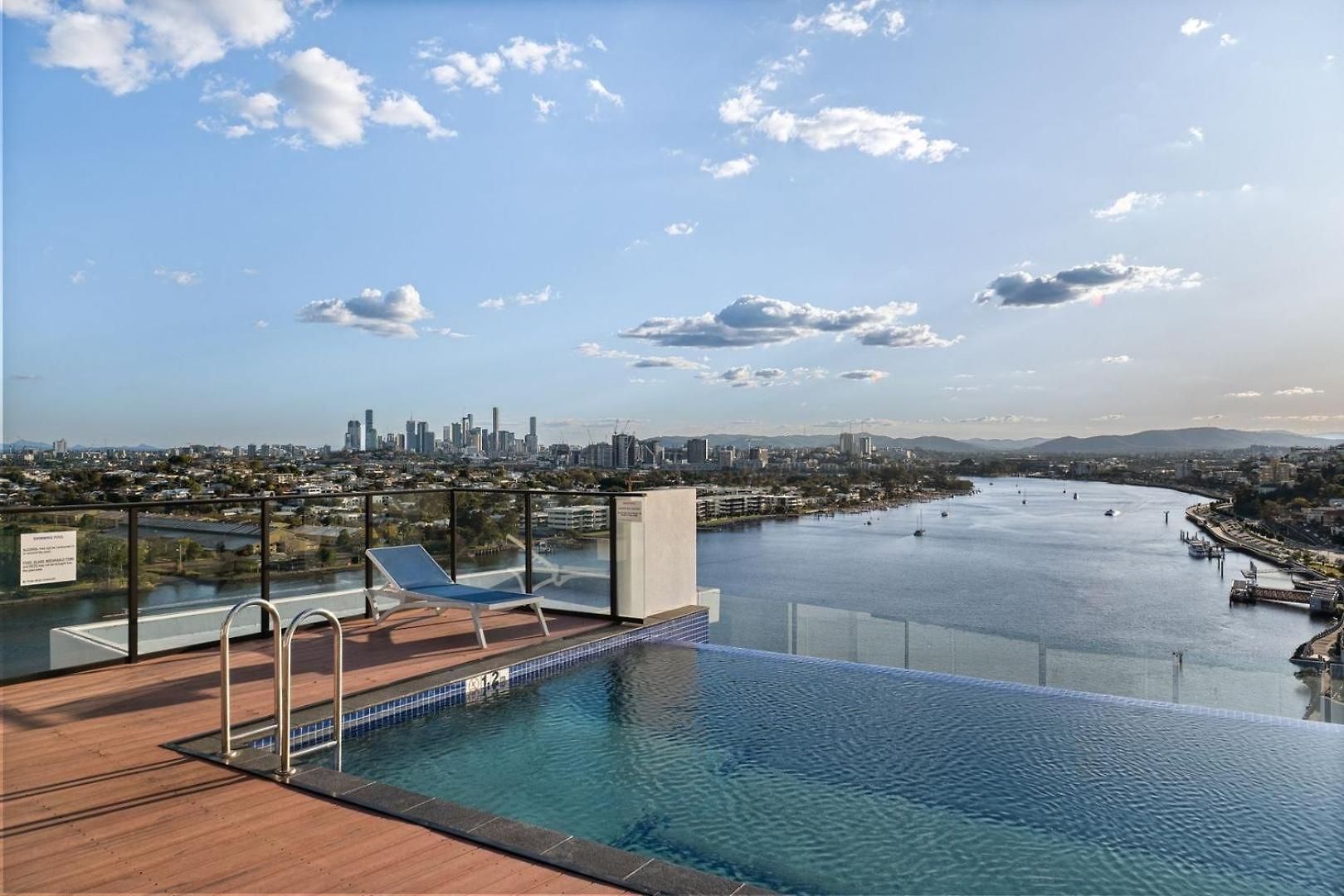 River View 1Br With Amazing Rooftop Pool & Parking Apartment Brisbane