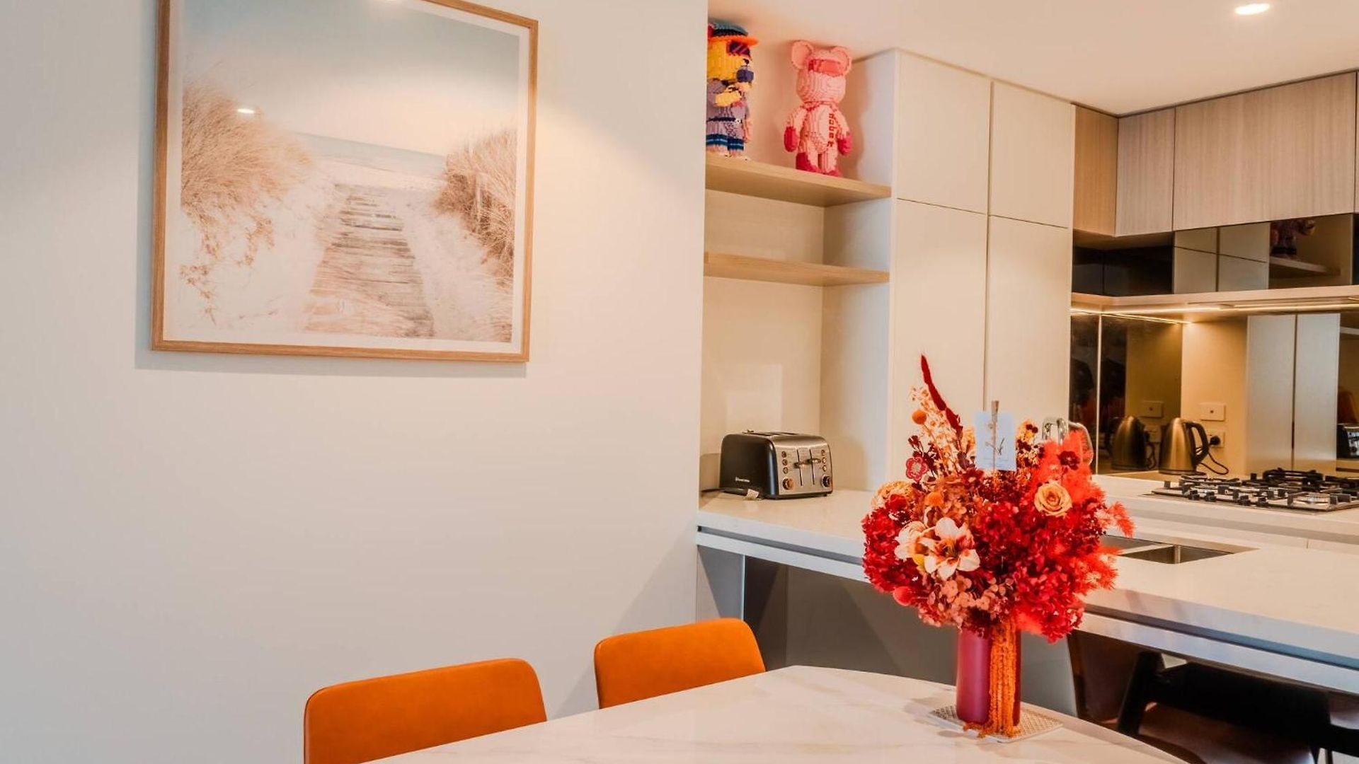 2bedroom Gleaming Riverfront - View Free Carpark Apartment