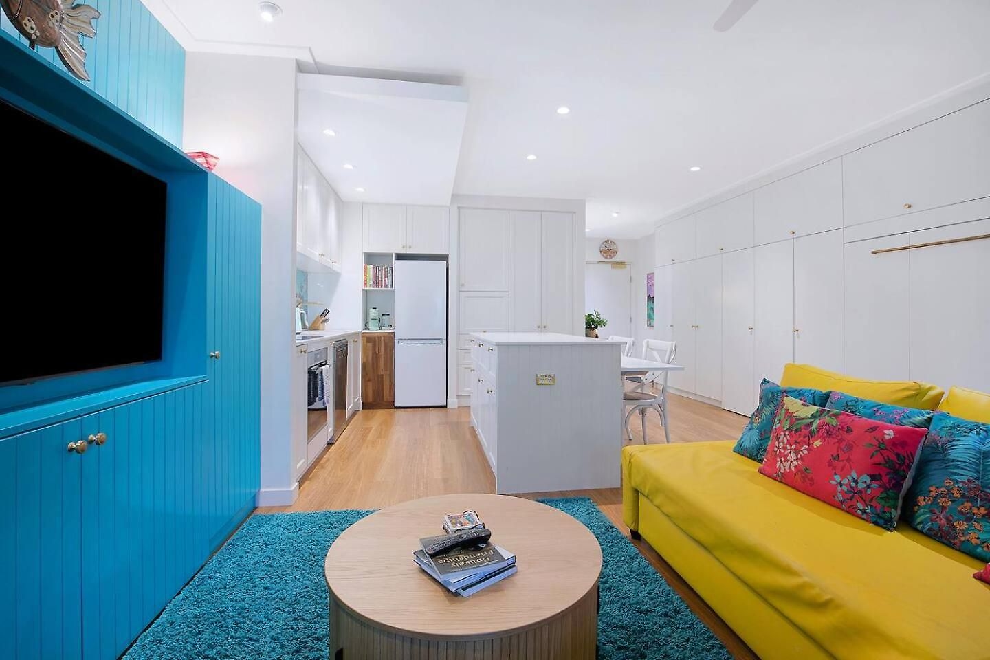 The Fish Bowl - Vibrant Riverside Escape With Pool Brisbane