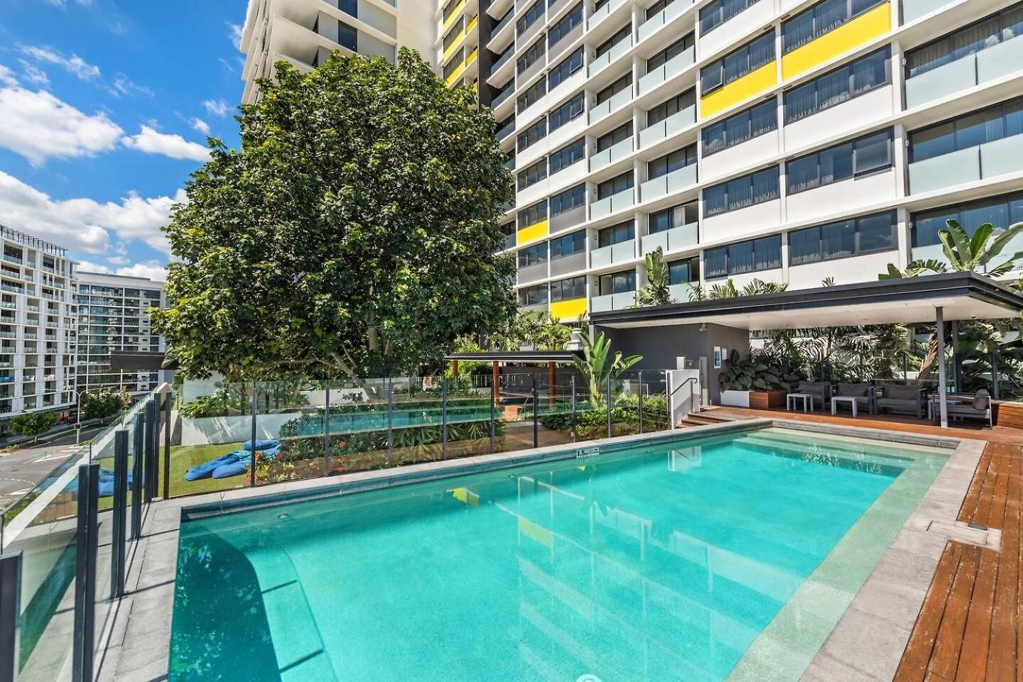 Apartment Riverside 1br With King Bed And Pool! *
