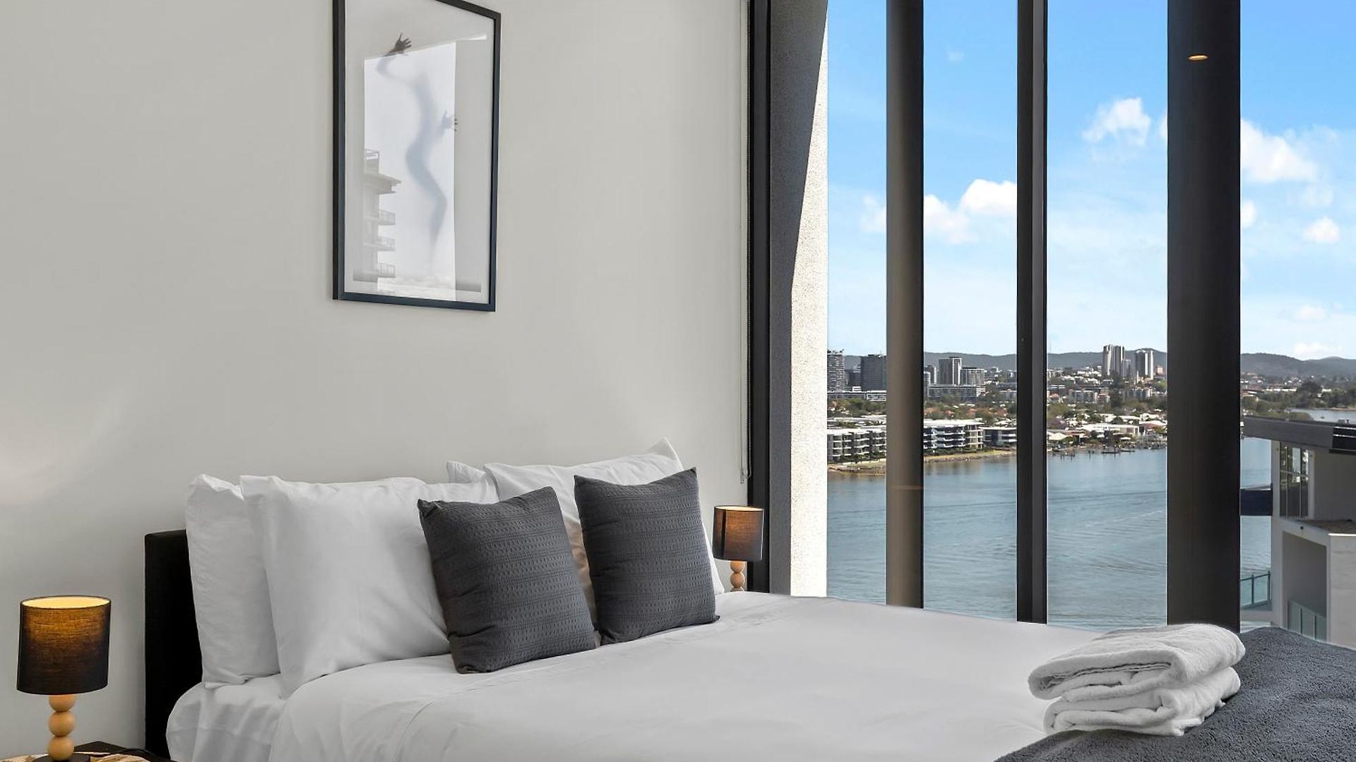 River View 1Br With Amazing Rooftop Pool & Parking Apartment