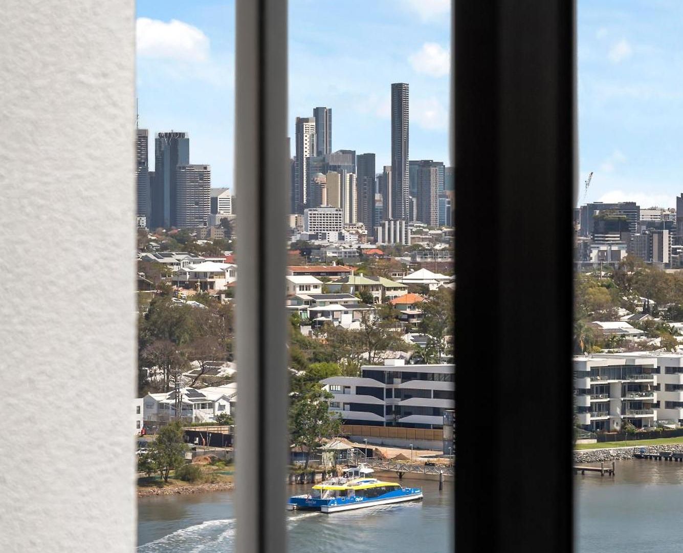 Apartment River View 1Br With Amazing Rooftop Pool & Parking