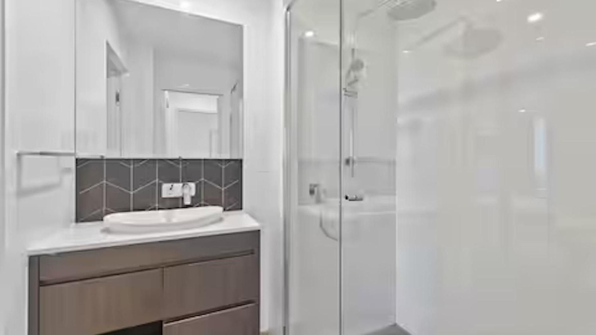 Apartment South 1br W-parking Wi-fi Dining