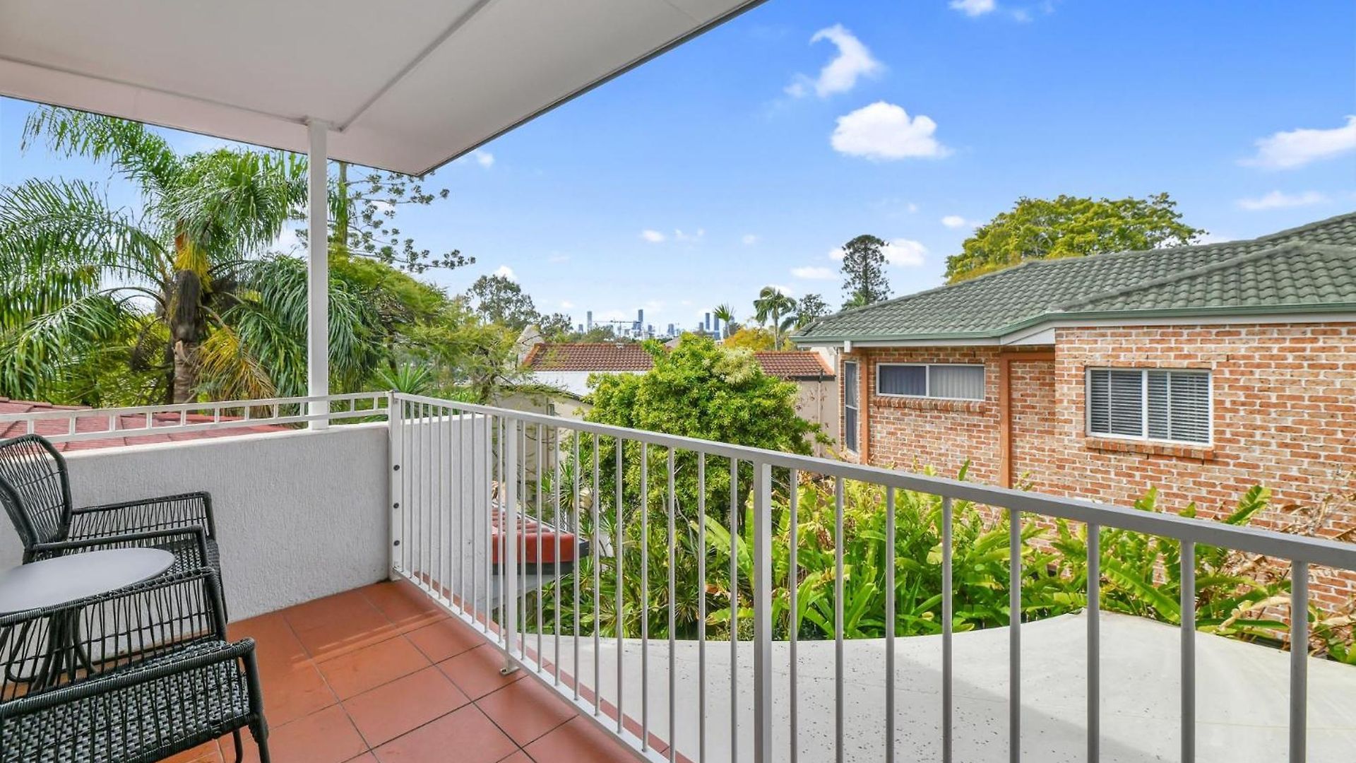 Tranquil 3-bed Unit With Lush Garden Views Brisbane