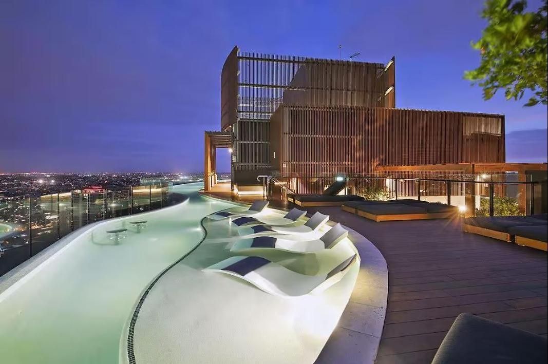 Luxury W Rooftop Pool * Brisbane