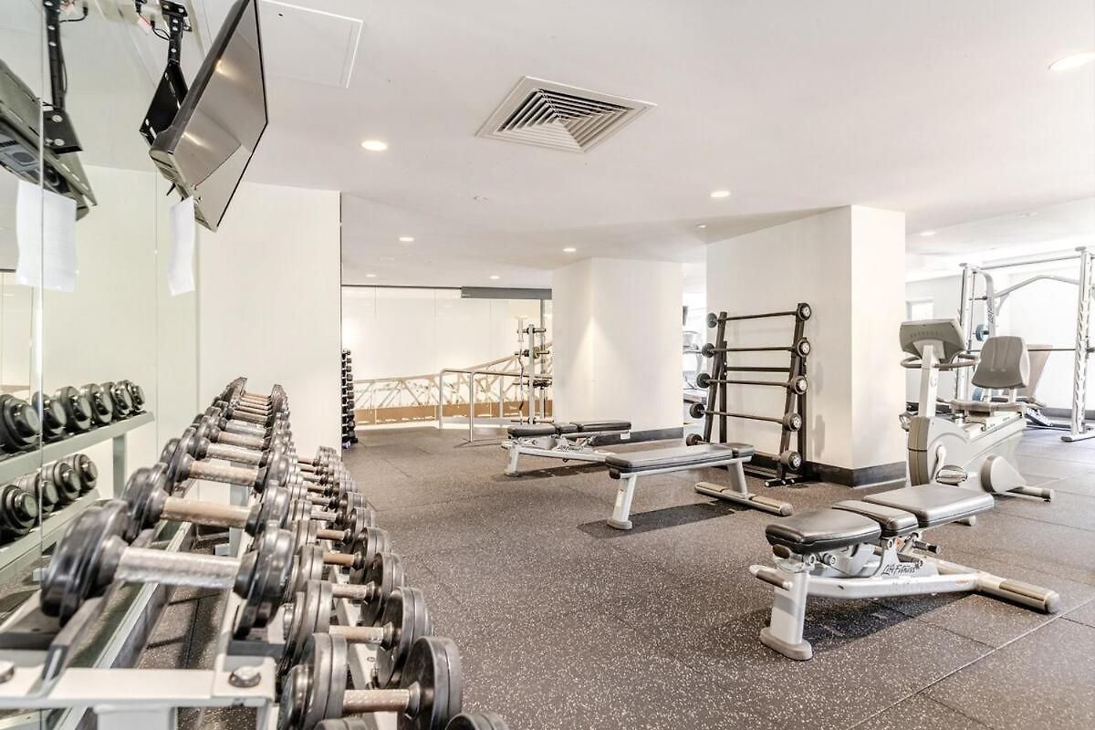 River View With Pool, Carpark & Gym Apartment Brisbane