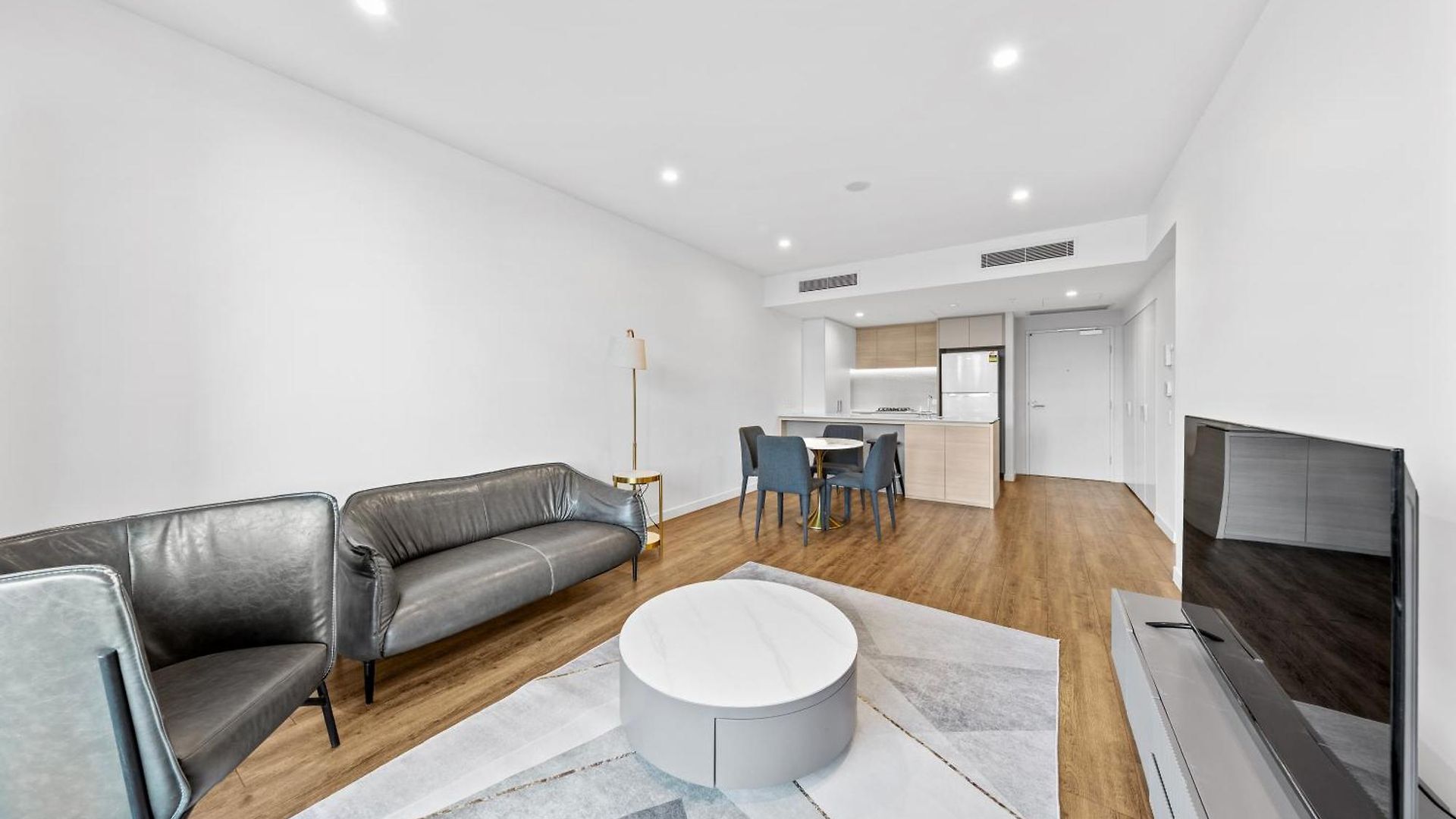 Soft Glow Serene Lucid 2br Apartment *