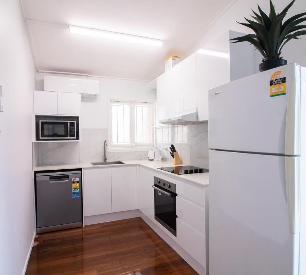 Entire New Renovated 2bedrm Unit Next To Southbank