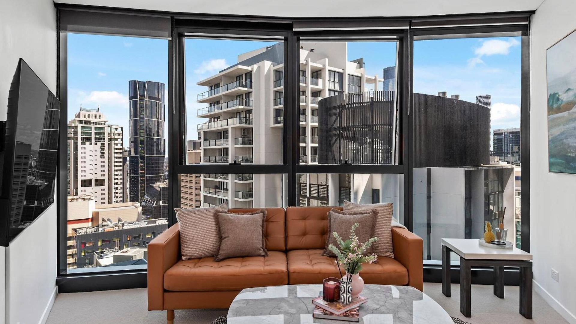 Stunning 2br - Tallest Building In Cbd Pool, Gym