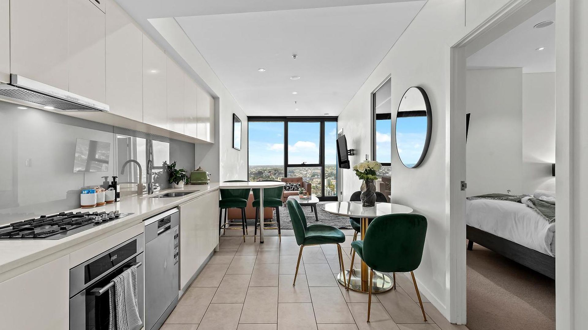 Sky - Cbd 2br With Stunning Views, Pool And Gym