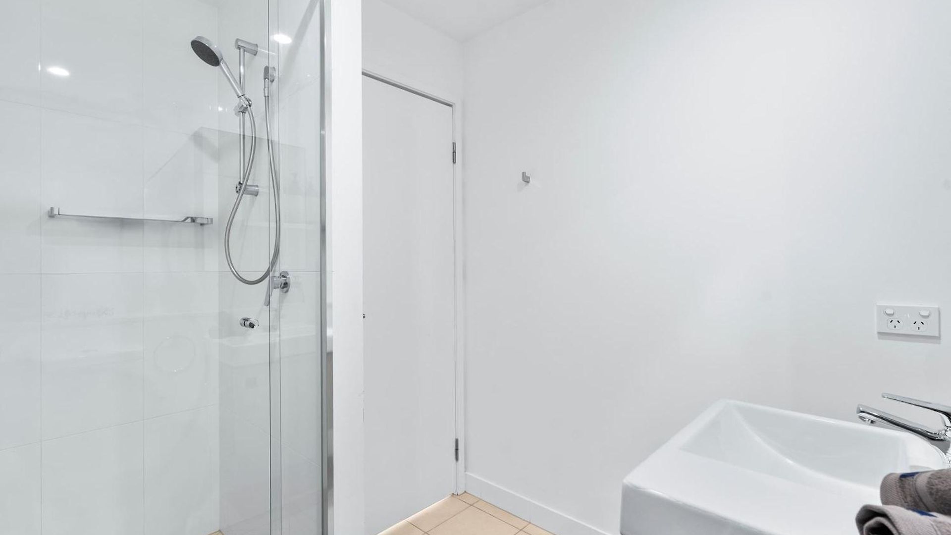 Laguna - Free Park Pool & Gym Apartment