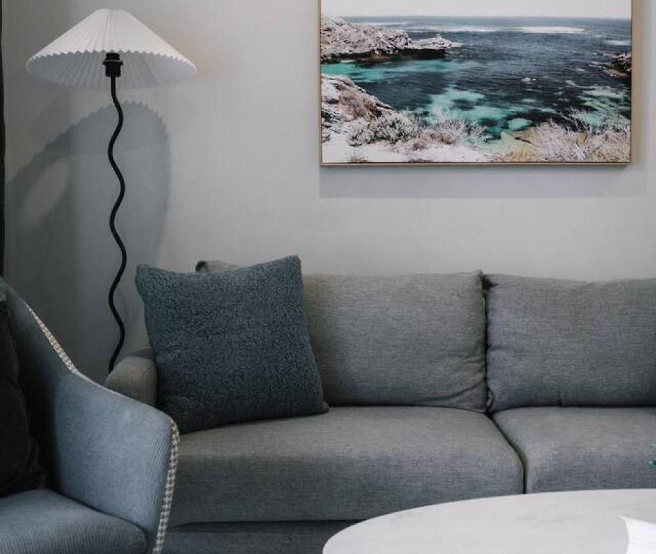 Stylish Escape 2 Ensuites Balcony Near Shops
