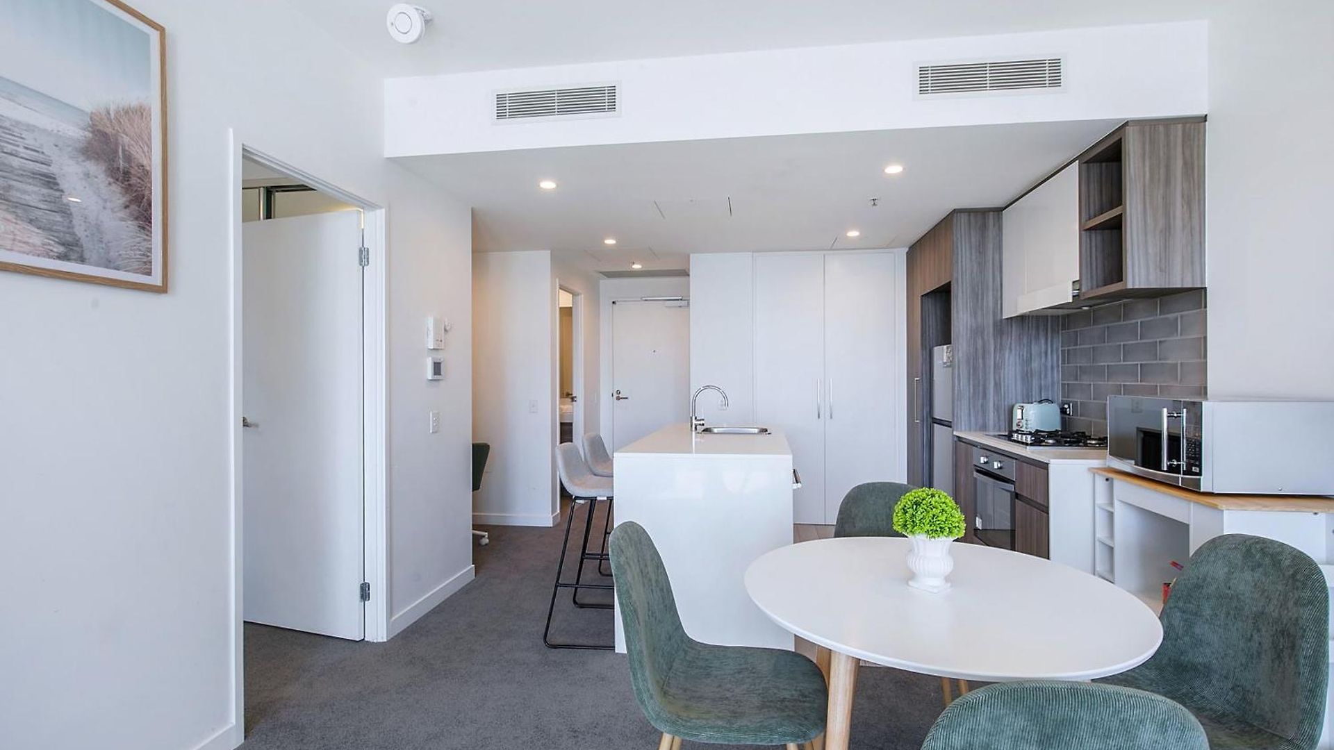 Stunning 1br With Views And Fantastic Location! Apartment