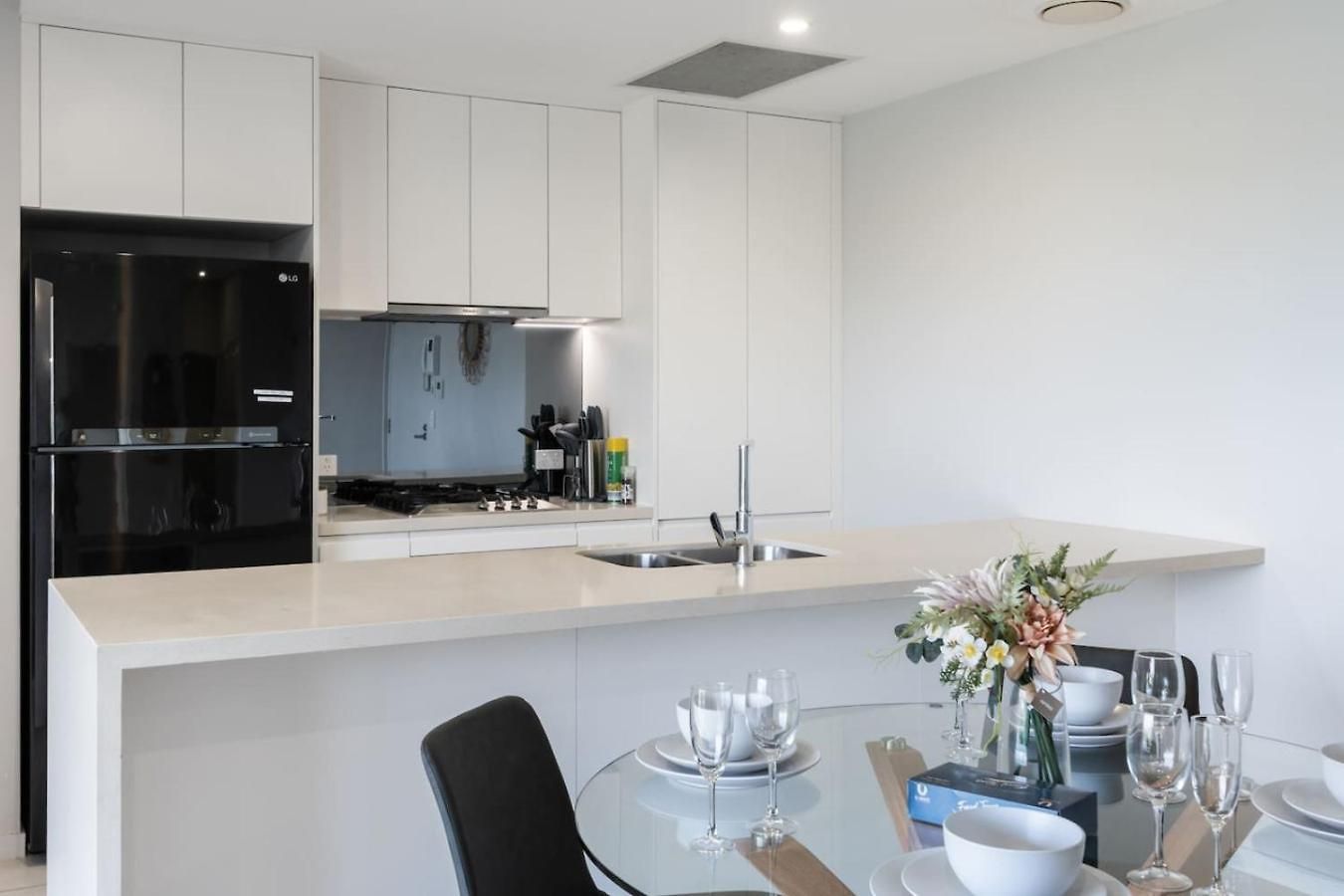 Apartment 2 Bedroom Balcony Close To Hotspots