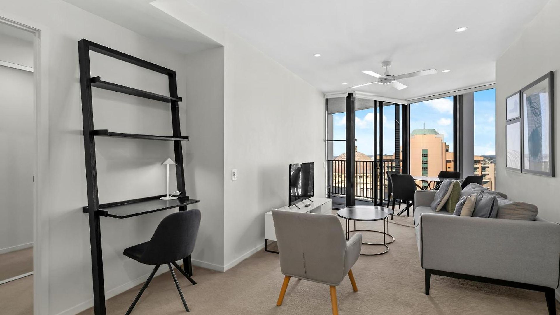 Apartment Center 1br With Views, Parking And 5 Star Rooftop Pool Brisbane