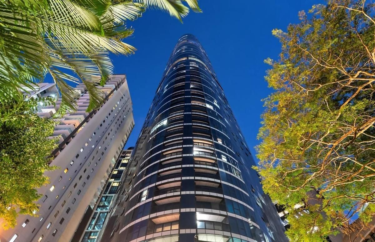 Sky-high Landmark River & Bay View 2br Cbd Free Parking Apartment