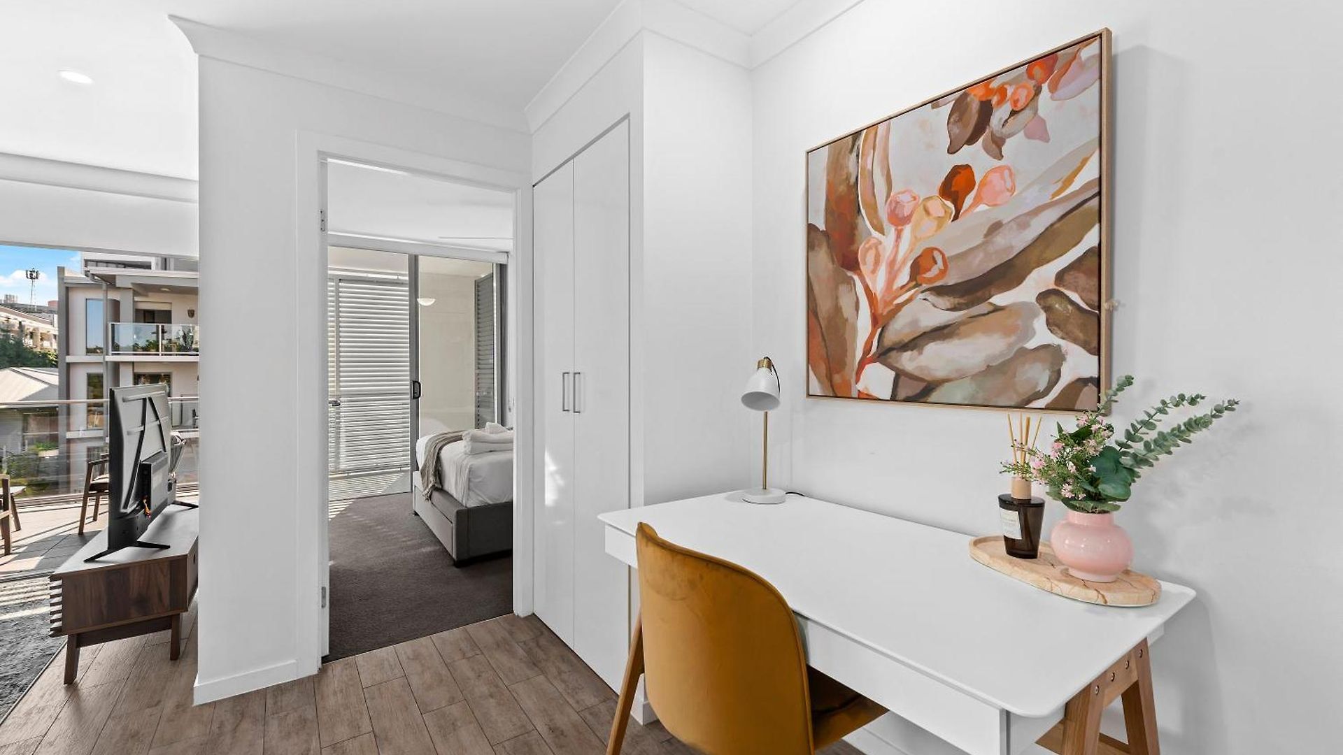 Bright And Stylish 2br With Spacious Balcony And Wifi