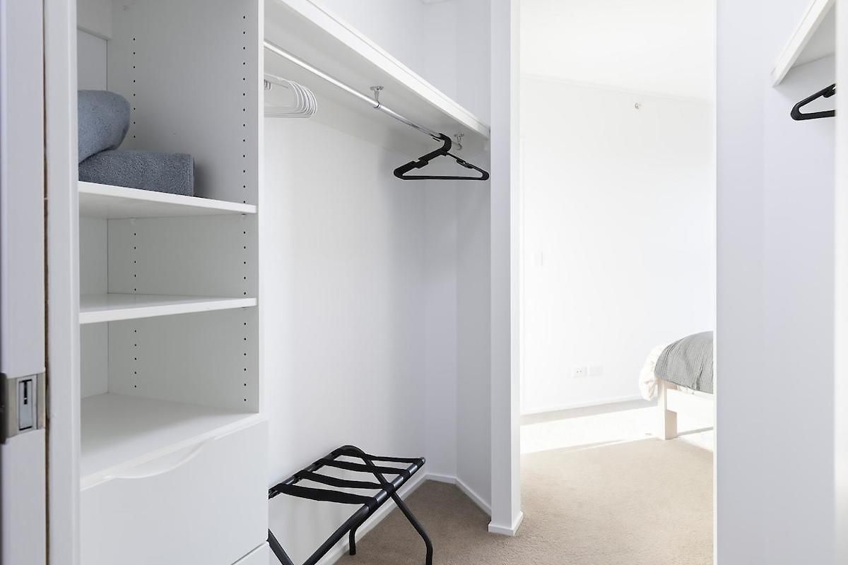 Amazing 2bed-2bath-1car-balcony-views - Cbd