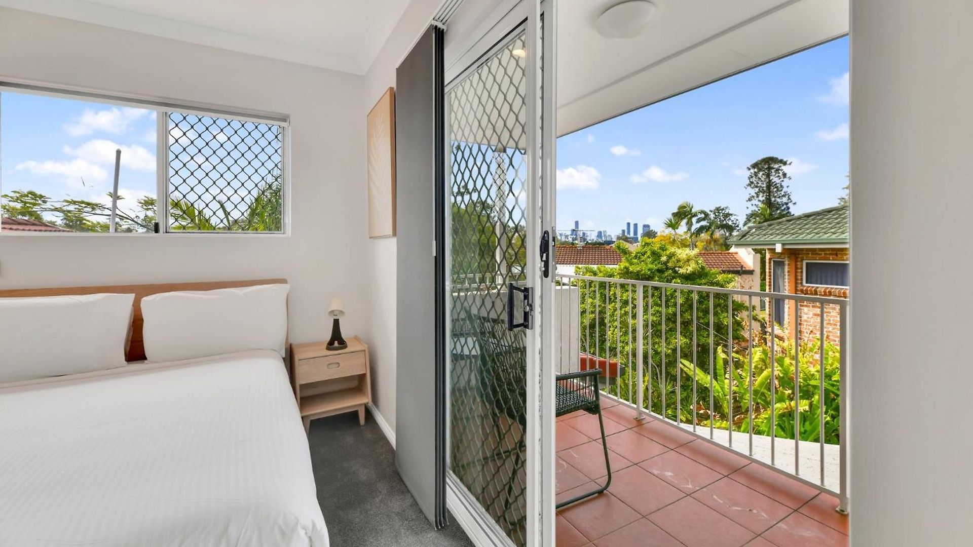 Tranquil 3-bed Unit With Lush Garden Views * Brisbane
