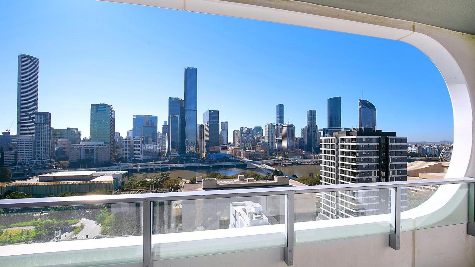 Stunning 1br With Views And Fantastic Location! Brisbane