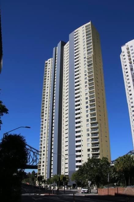 River View With Pool, Carpark & Gym Apartment