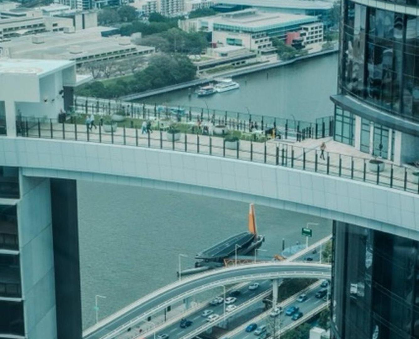 Apartment 2bedroom Gleaming Riverfront - View Free Carpark *