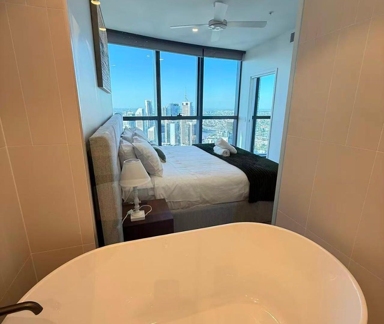Brisbane Cbd 50F 270 Degree Skyview 3 Bedroom Apartment Incl 1 Carspace Apartment