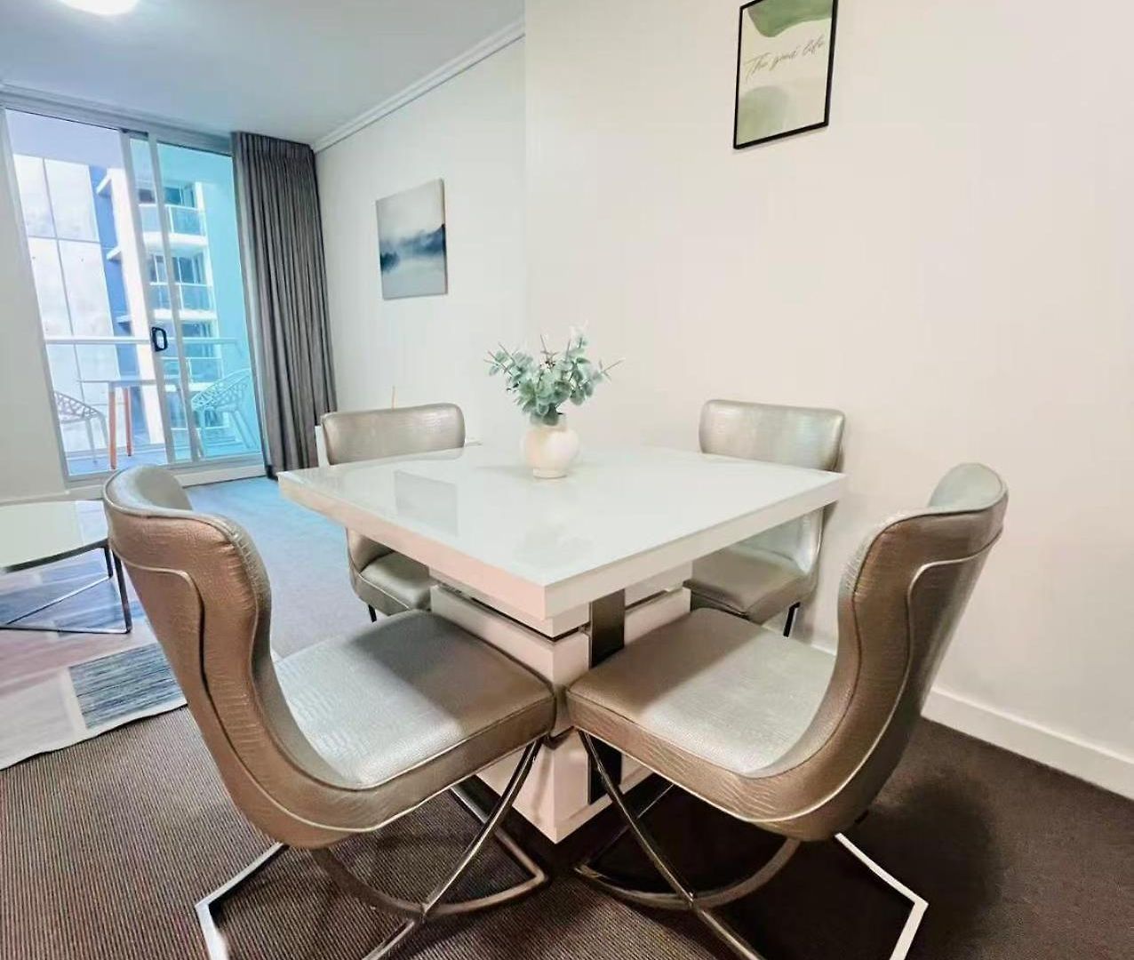 Absolute Cbd Apartment *