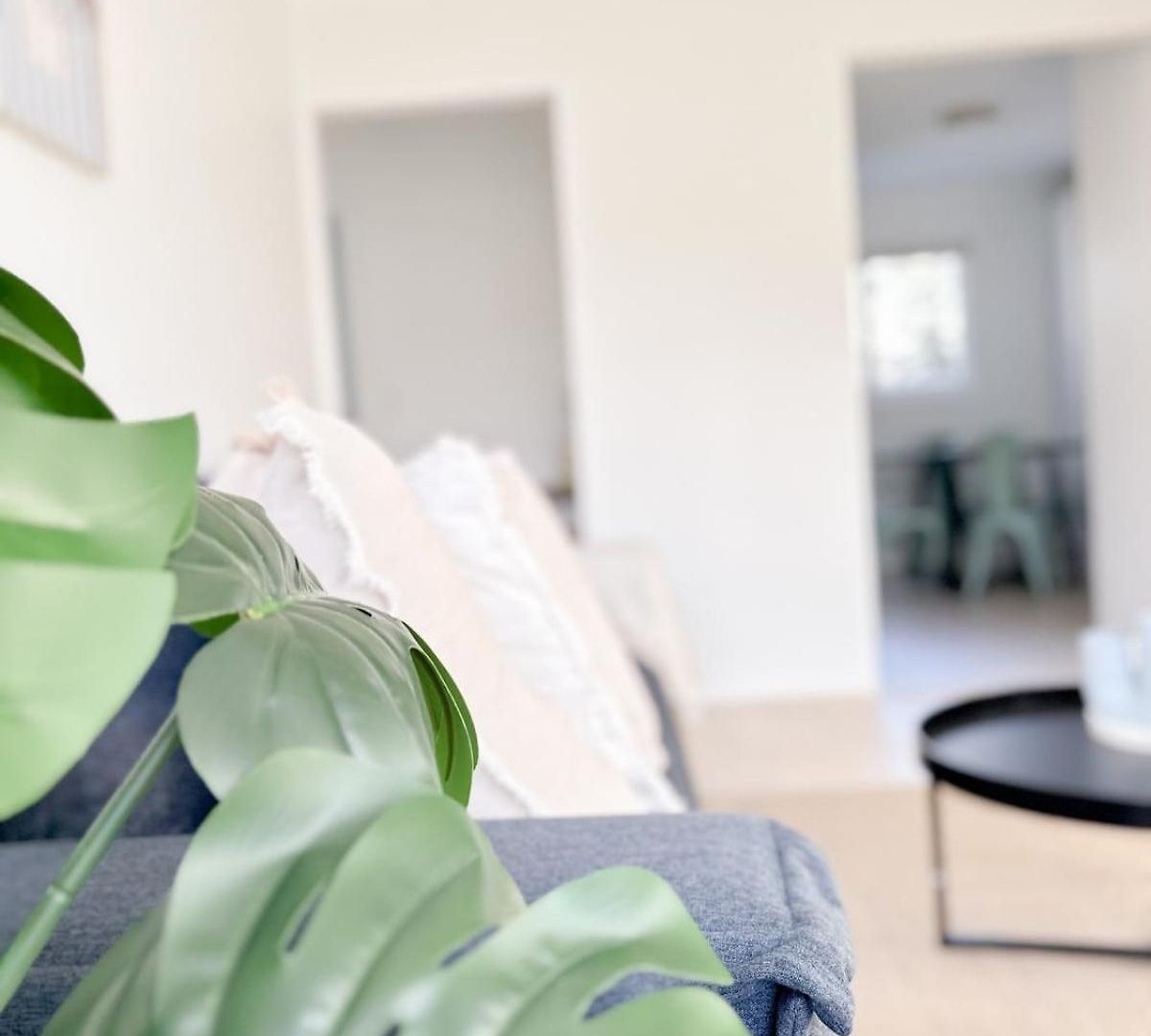 Mi Casa Su Casa - 2br Sleeps 6 - Free Parking - Cbd Apartment