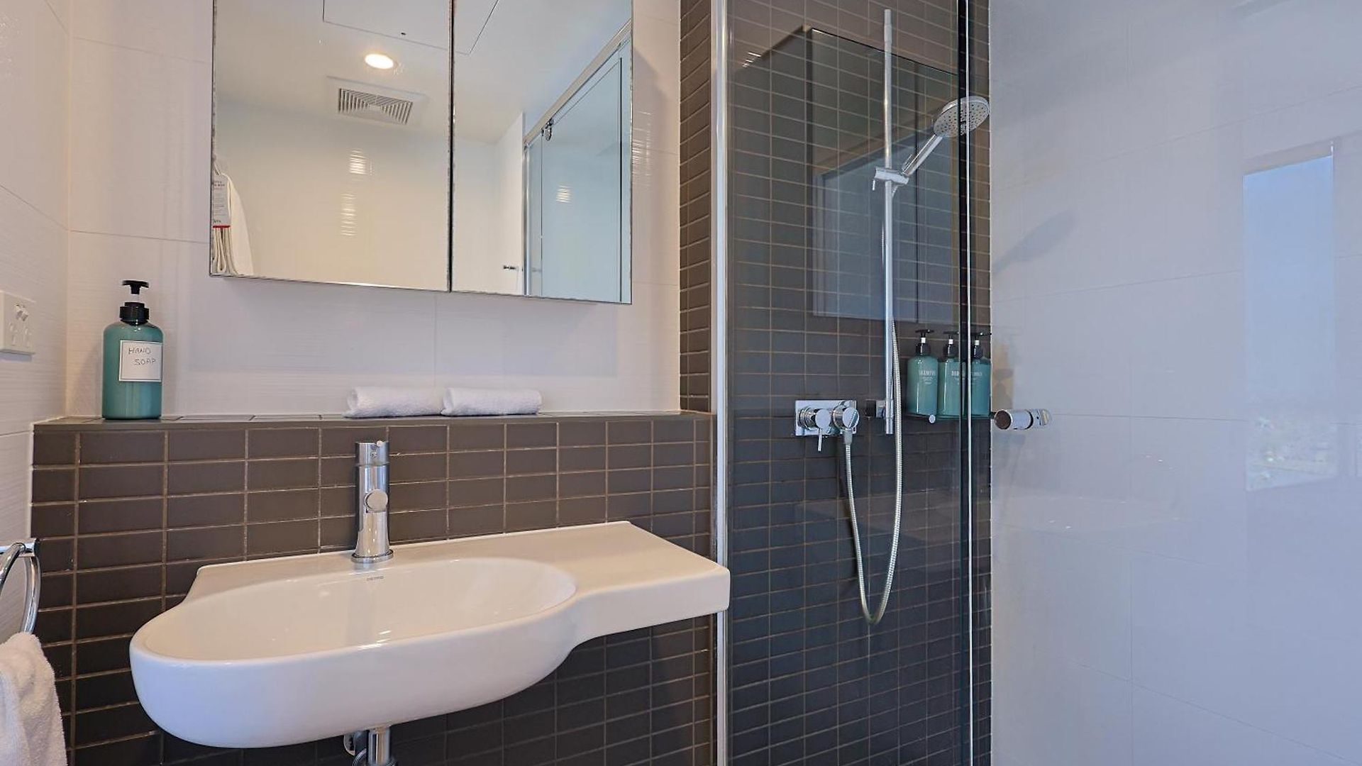 Riverview 2br With Pool And Parking Near Suncorp Apartment *