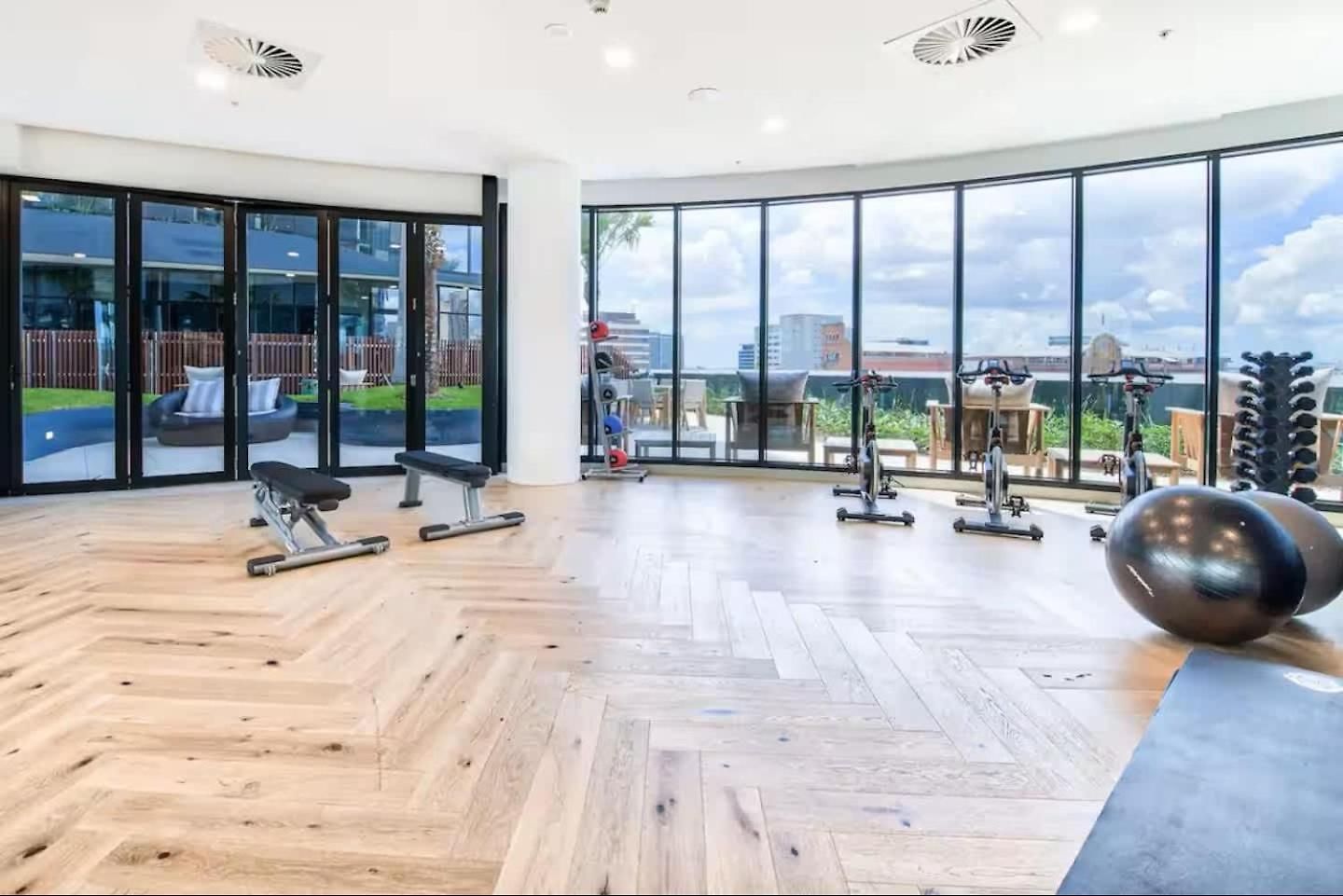 Stylish Valley In Hub Brisbane