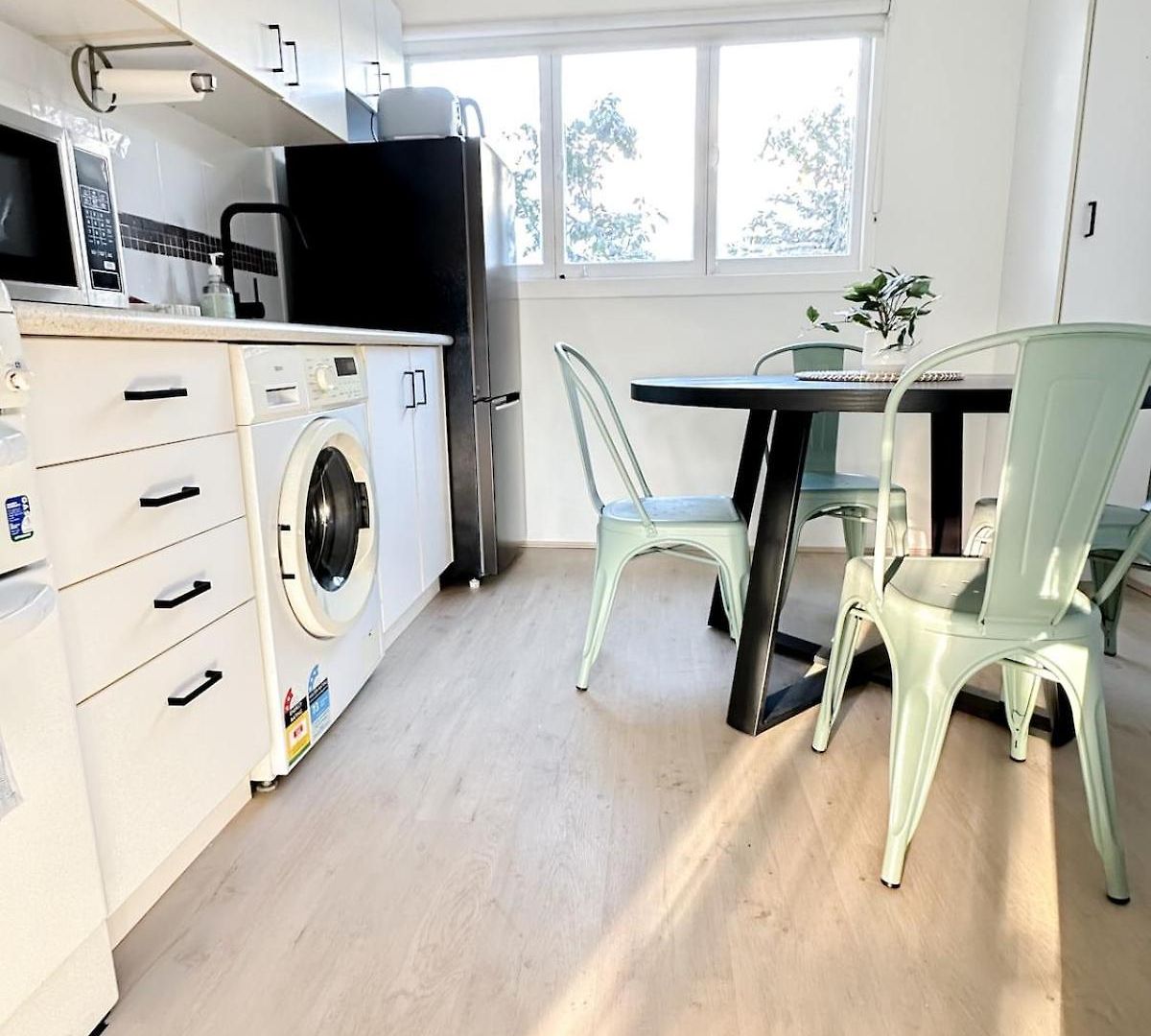 Mi Casa Su Casa - 2br Sleeps 6 - Free Parking - Cbd Apartment *