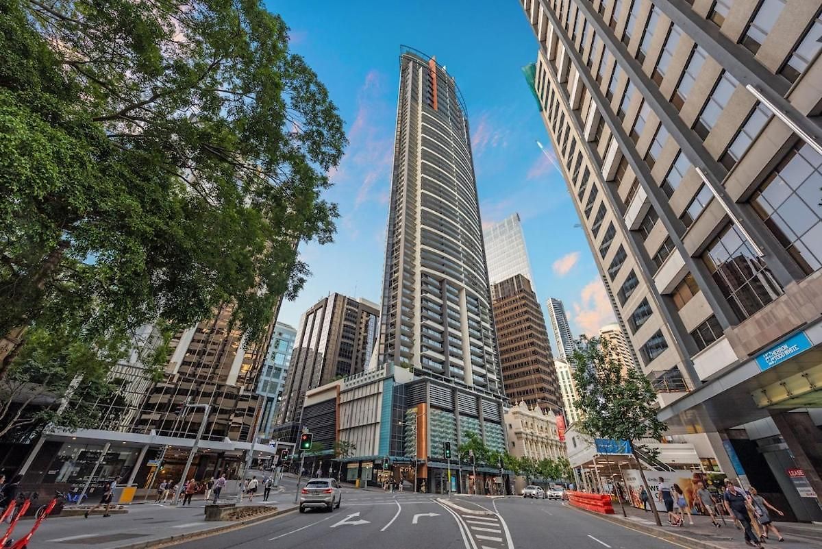 Amazing 2bed-2bath-1car-balcony-views - Cbd Apartment *