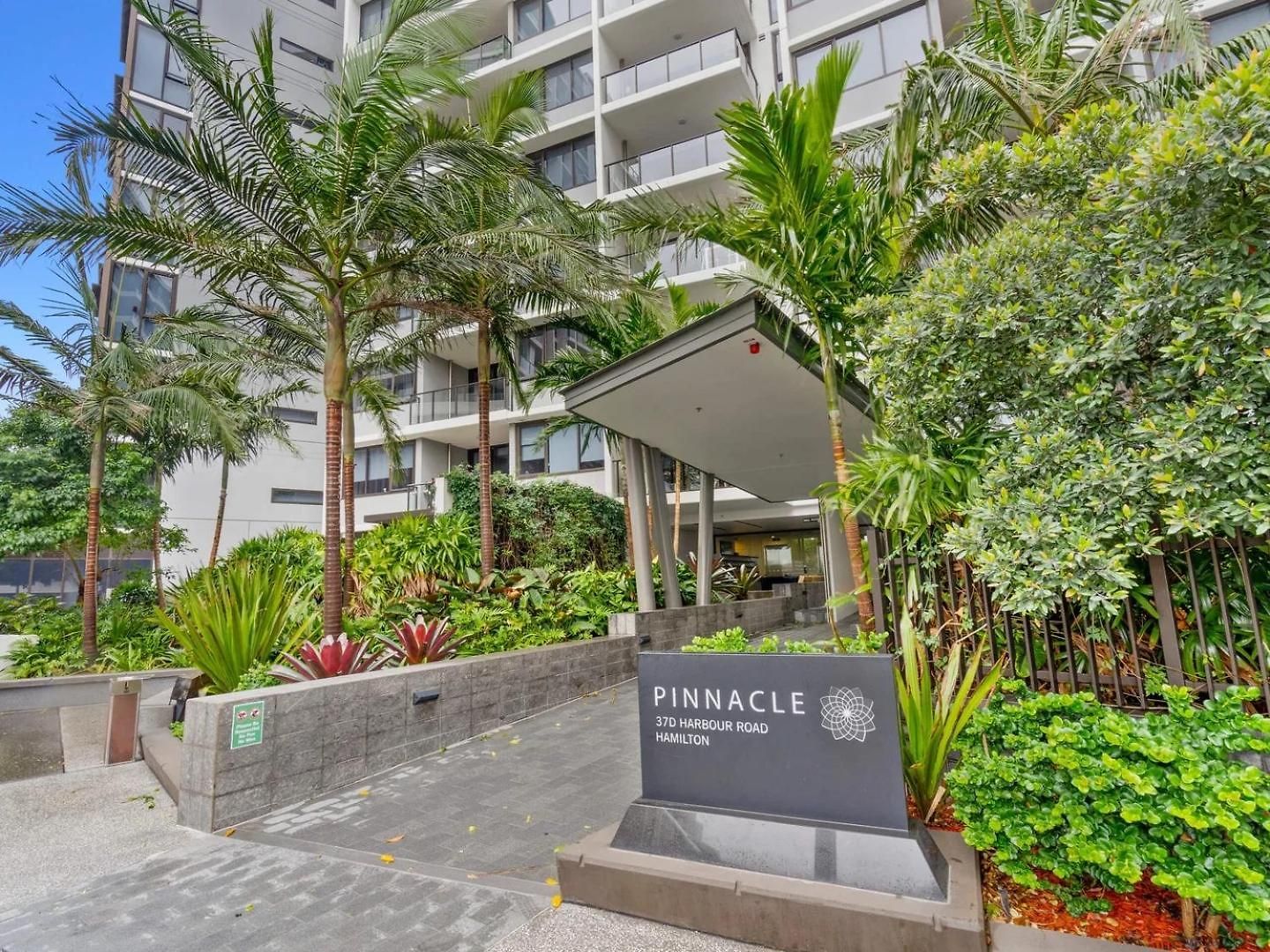 Apartment River View 1Br With Amazing Rooftop Pool & Parking *